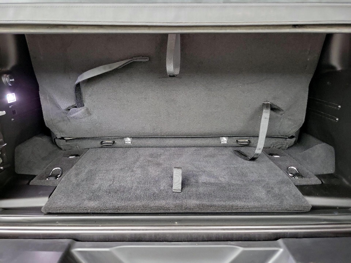 Trunk/Cargo (Seats Up)