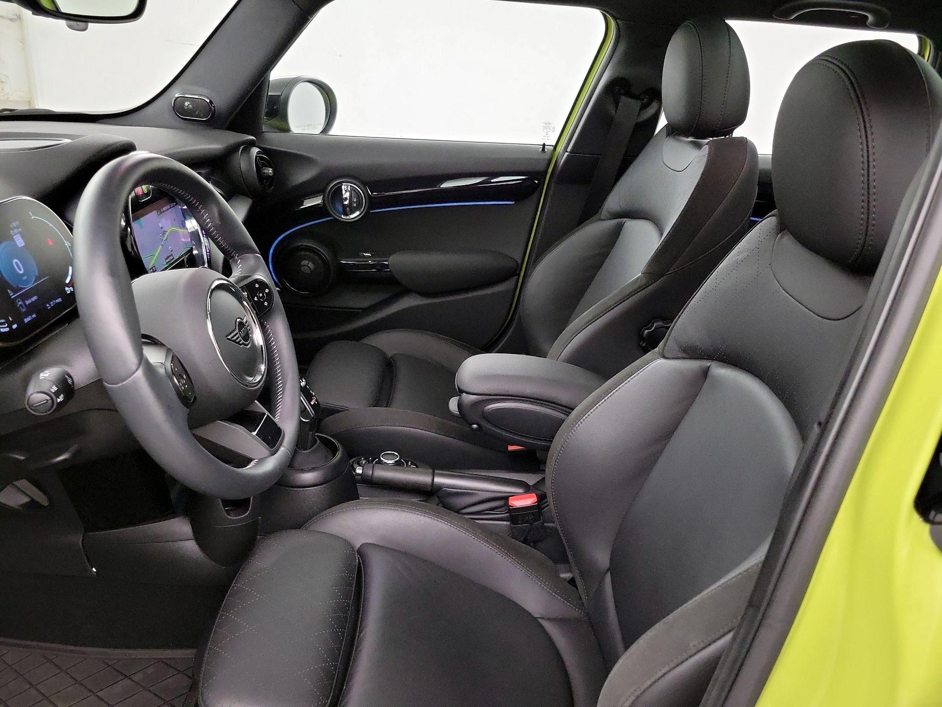 Thumbnail: 2023 MINI Cooper Hardtop - 9