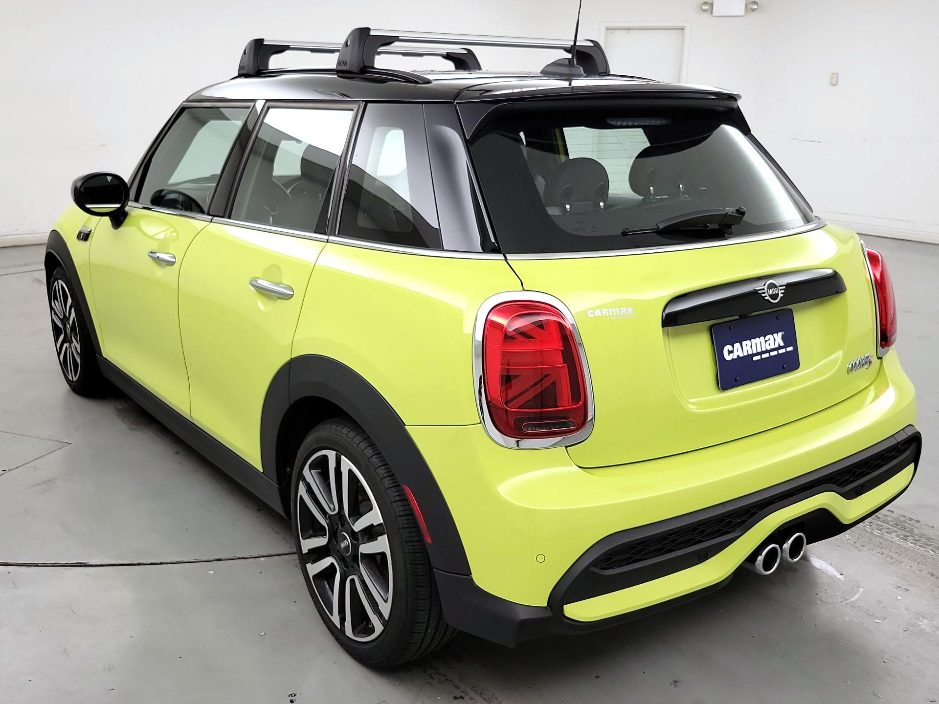 Thumbnail: 2023 MINI Cooper Hardtop - 7