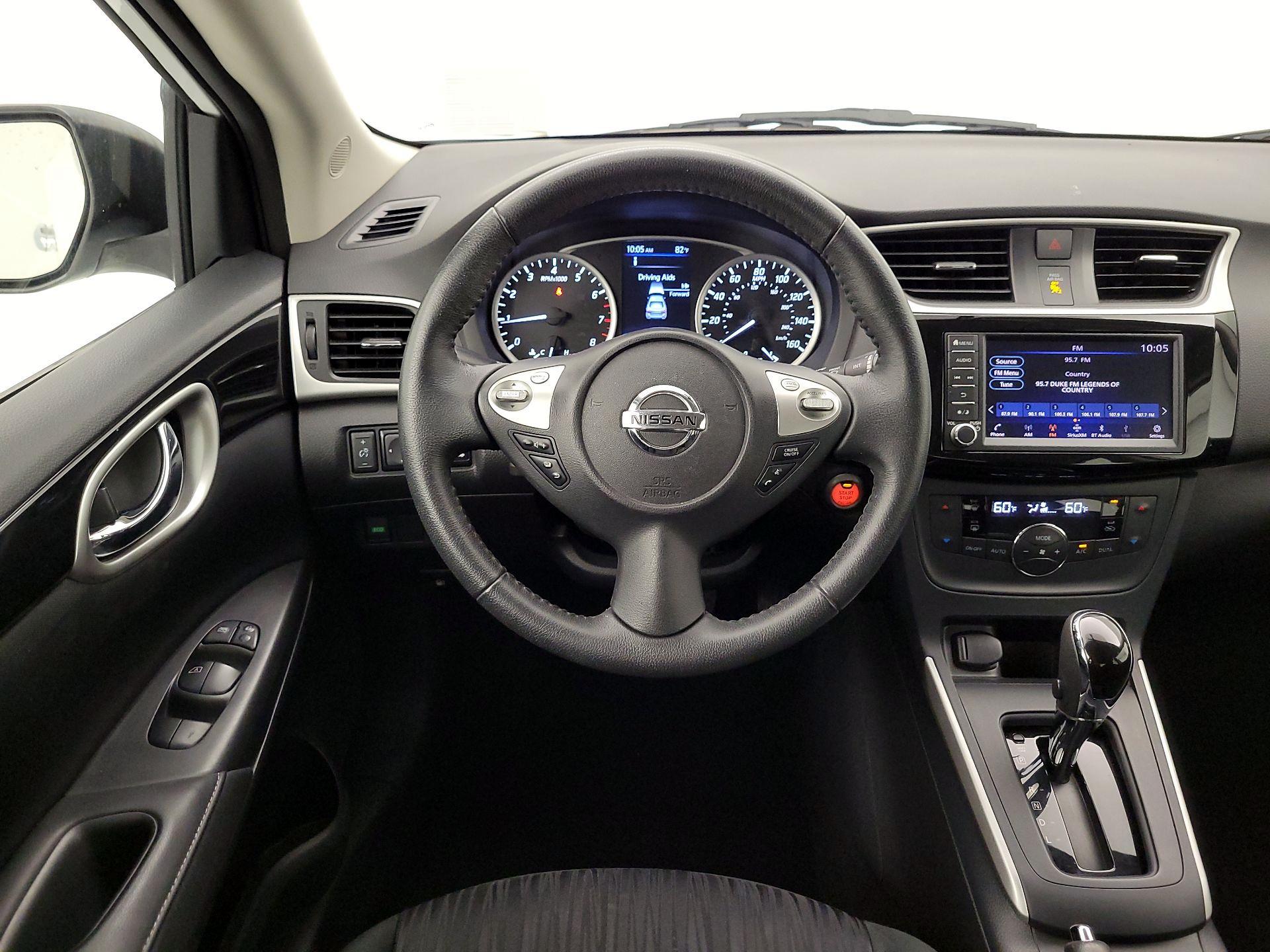 Thumbnail: 2019 Nissan Sentra - 10