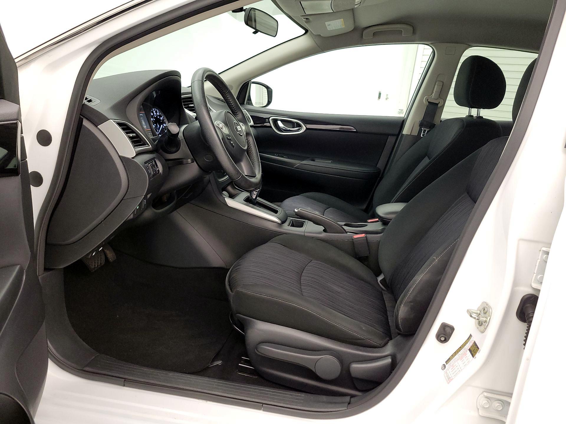 Thumbnail: 2019 Nissan Sentra - 11