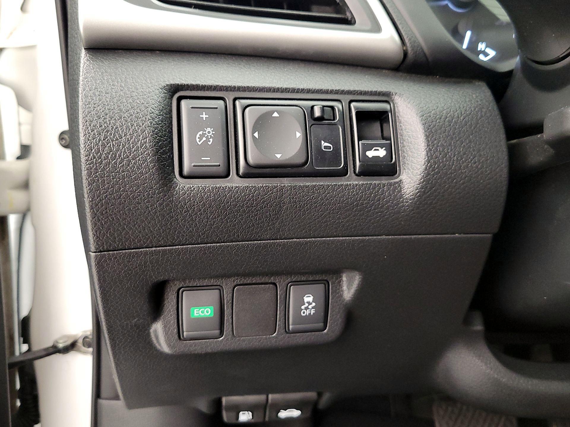 Thumbnail: 2019 Nissan Sentra - 13