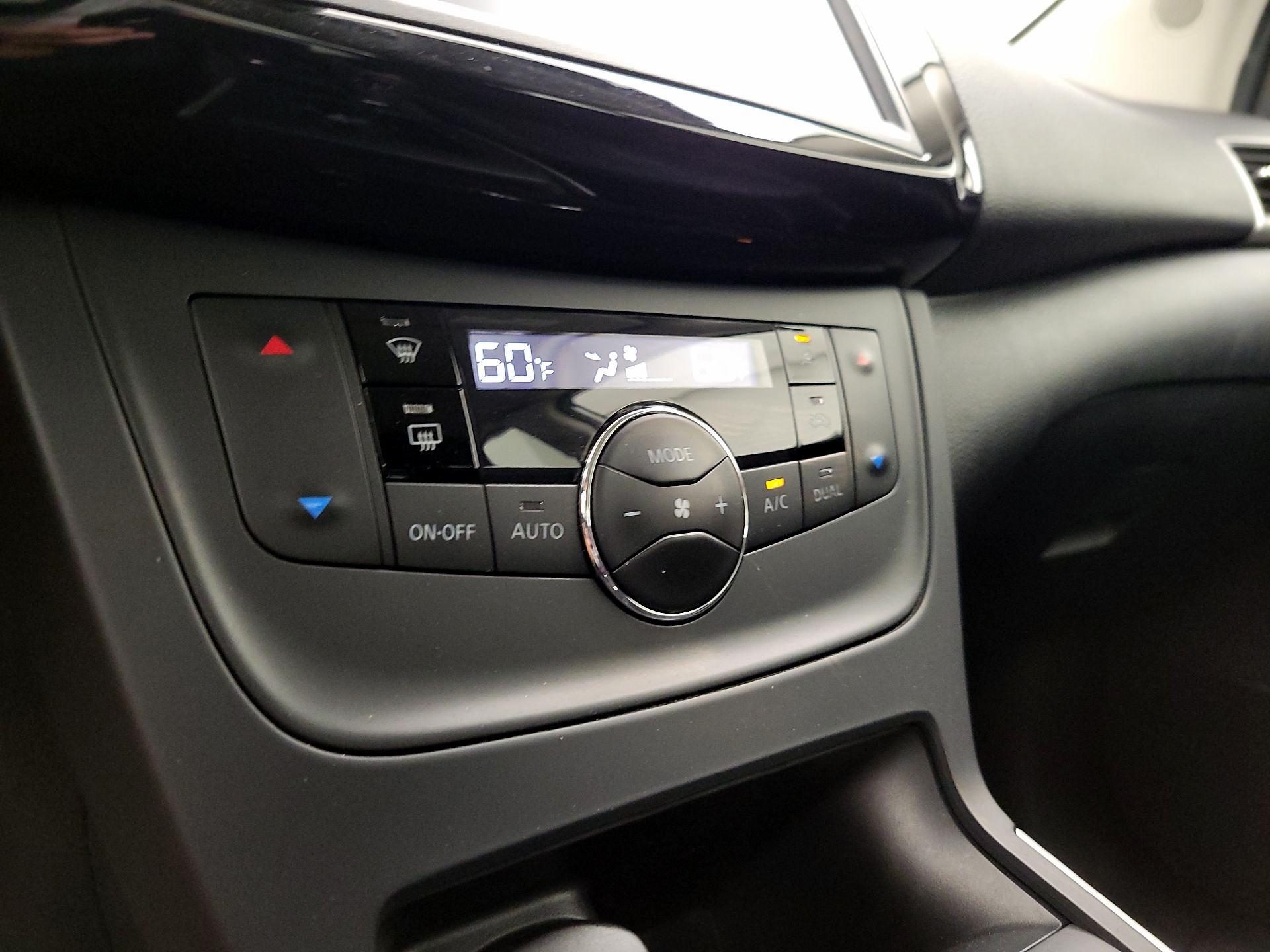Thumbnail: 2019 Nissan Sentra - 16