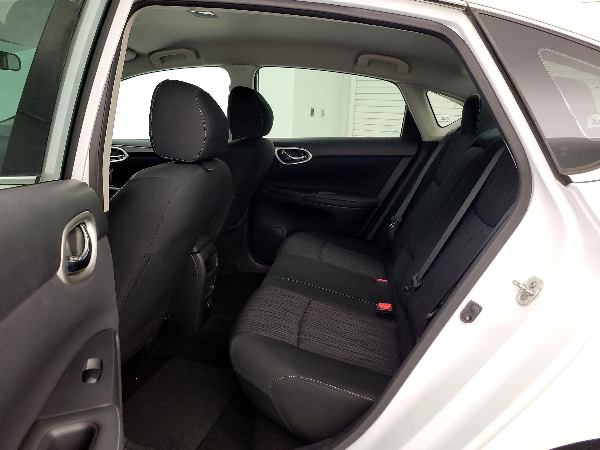 Thumbnail: 2019 Nissan Sentra - 19