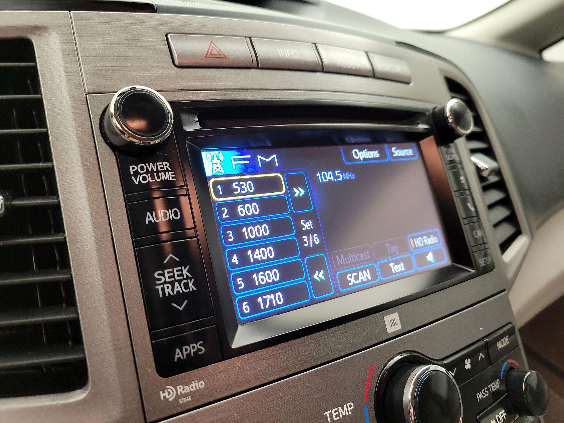 Thumbnail: 2014 Toyota Venza - 15