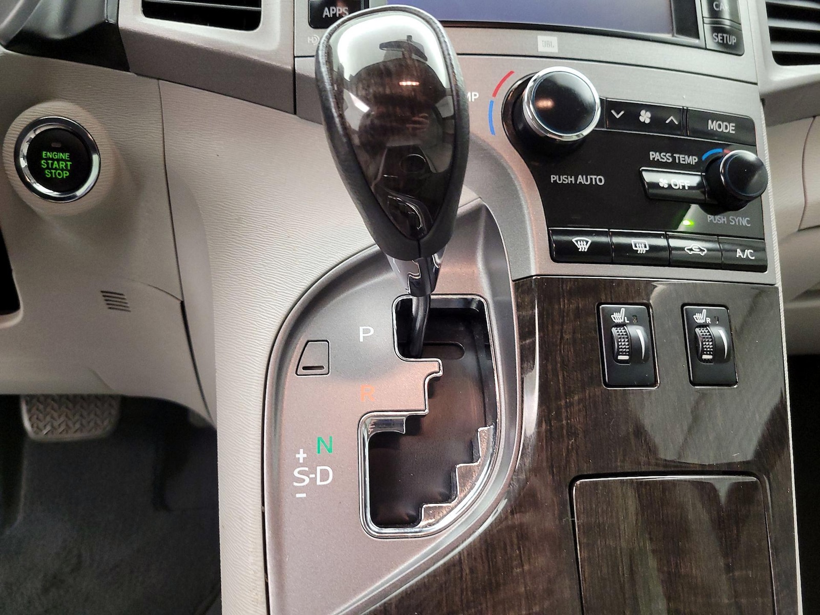 2014 Toyota Venza XLE - Photo 18