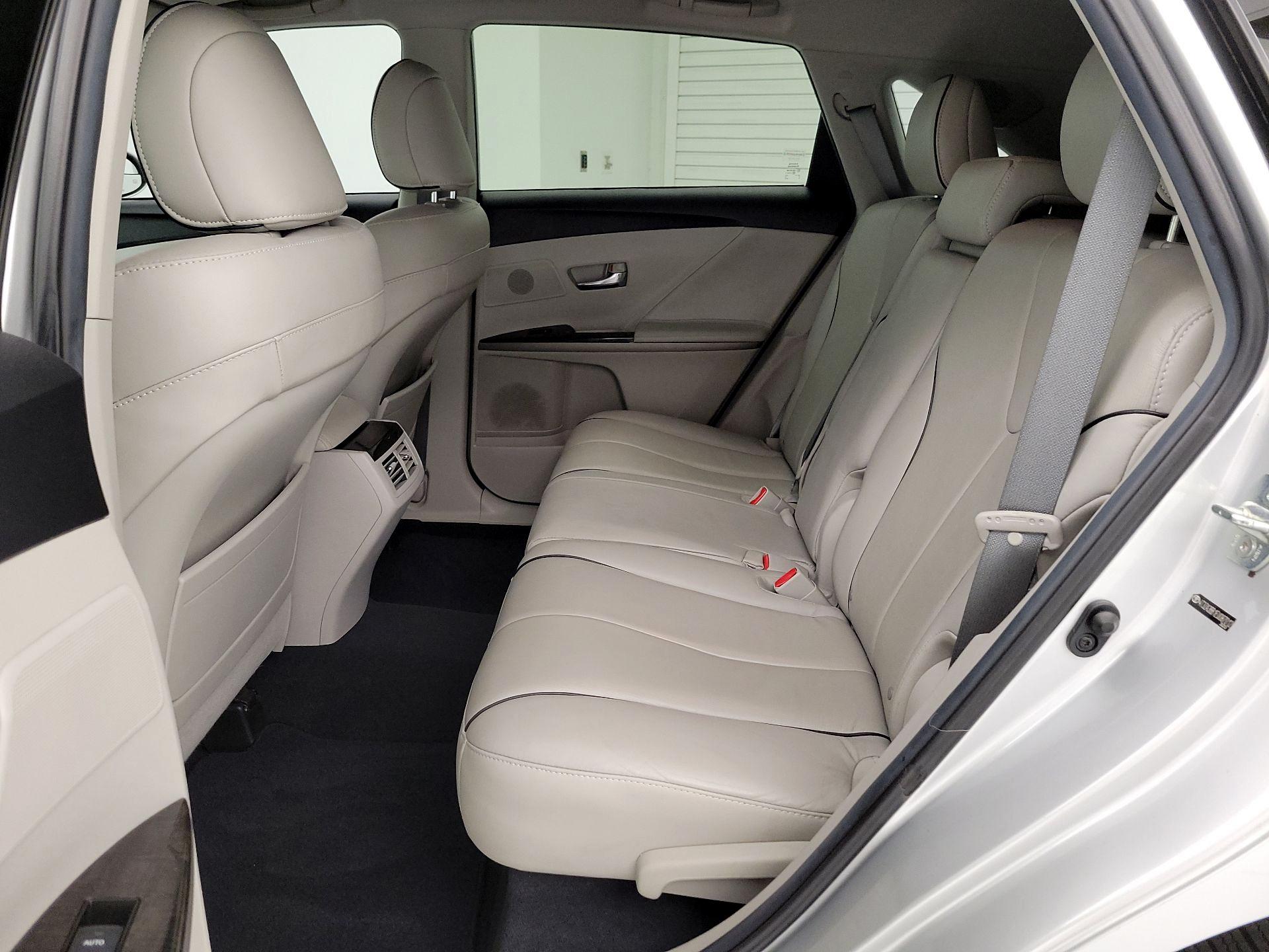 Thumbnail: 2014 Toyota Venza - 20
