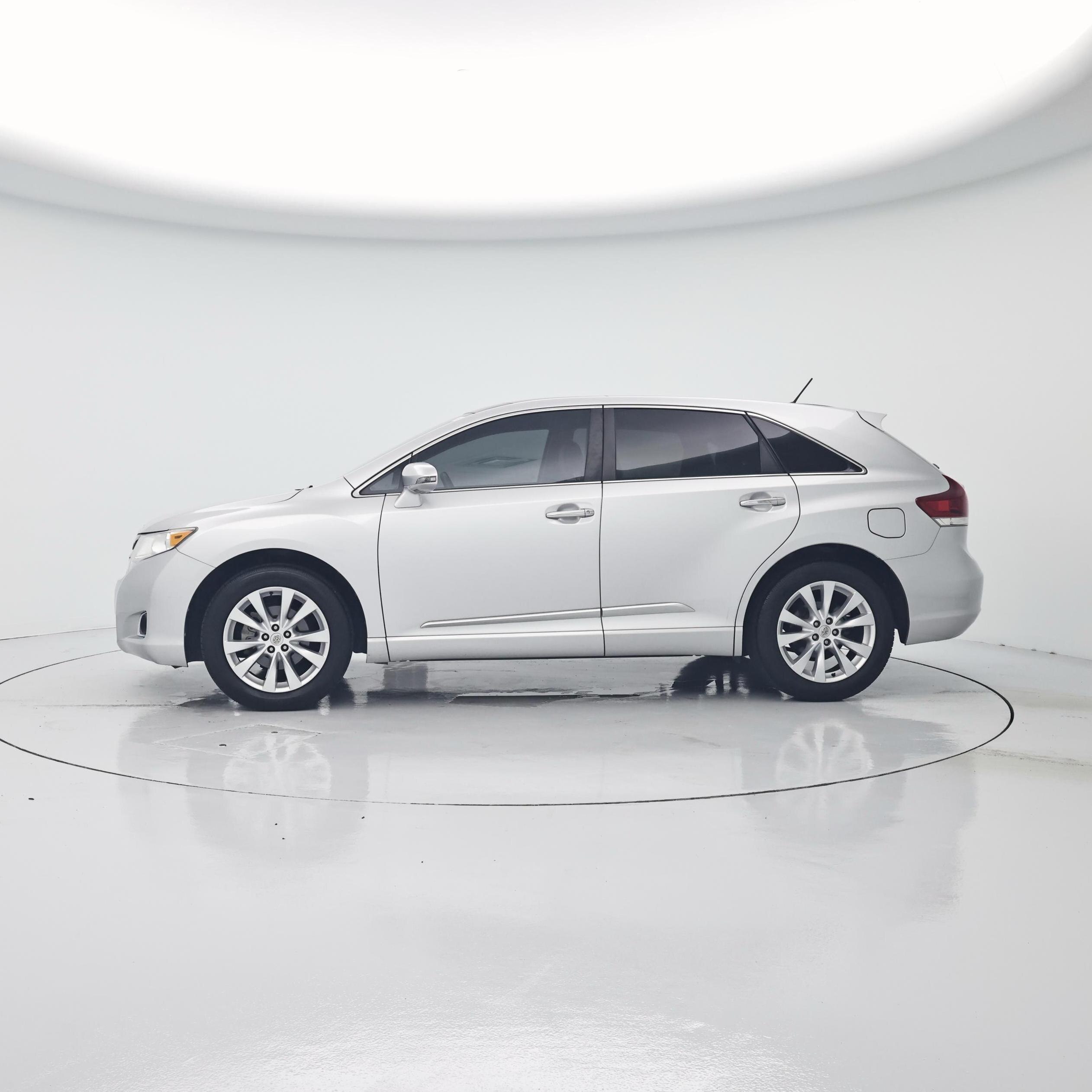 Thumbnail: 2014 Toyota Venza - 3