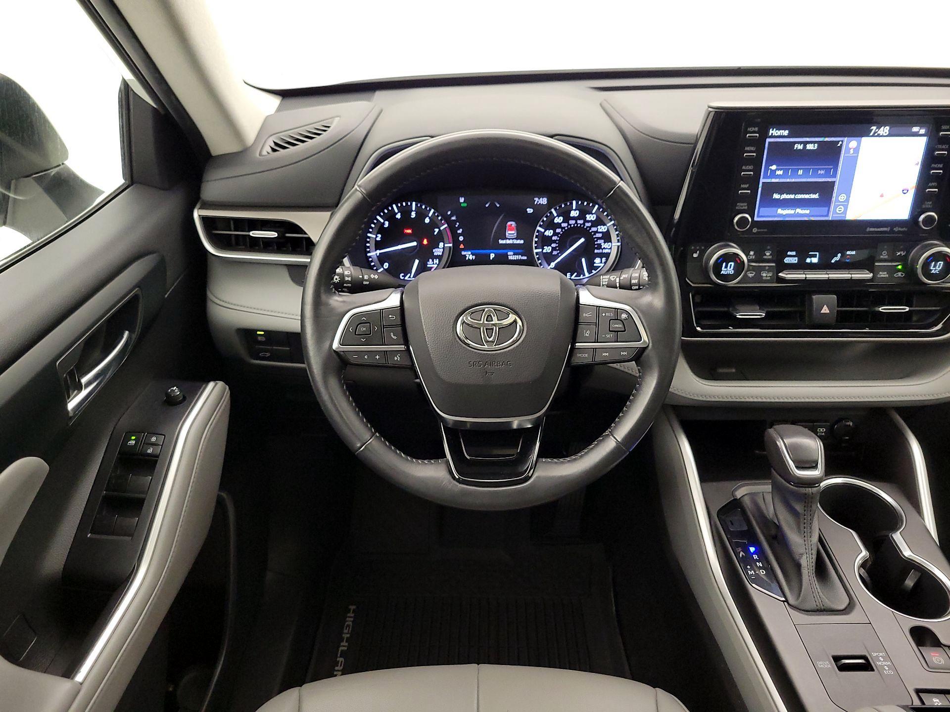 Thumbnail: 2020 Toyota Highlander - 10