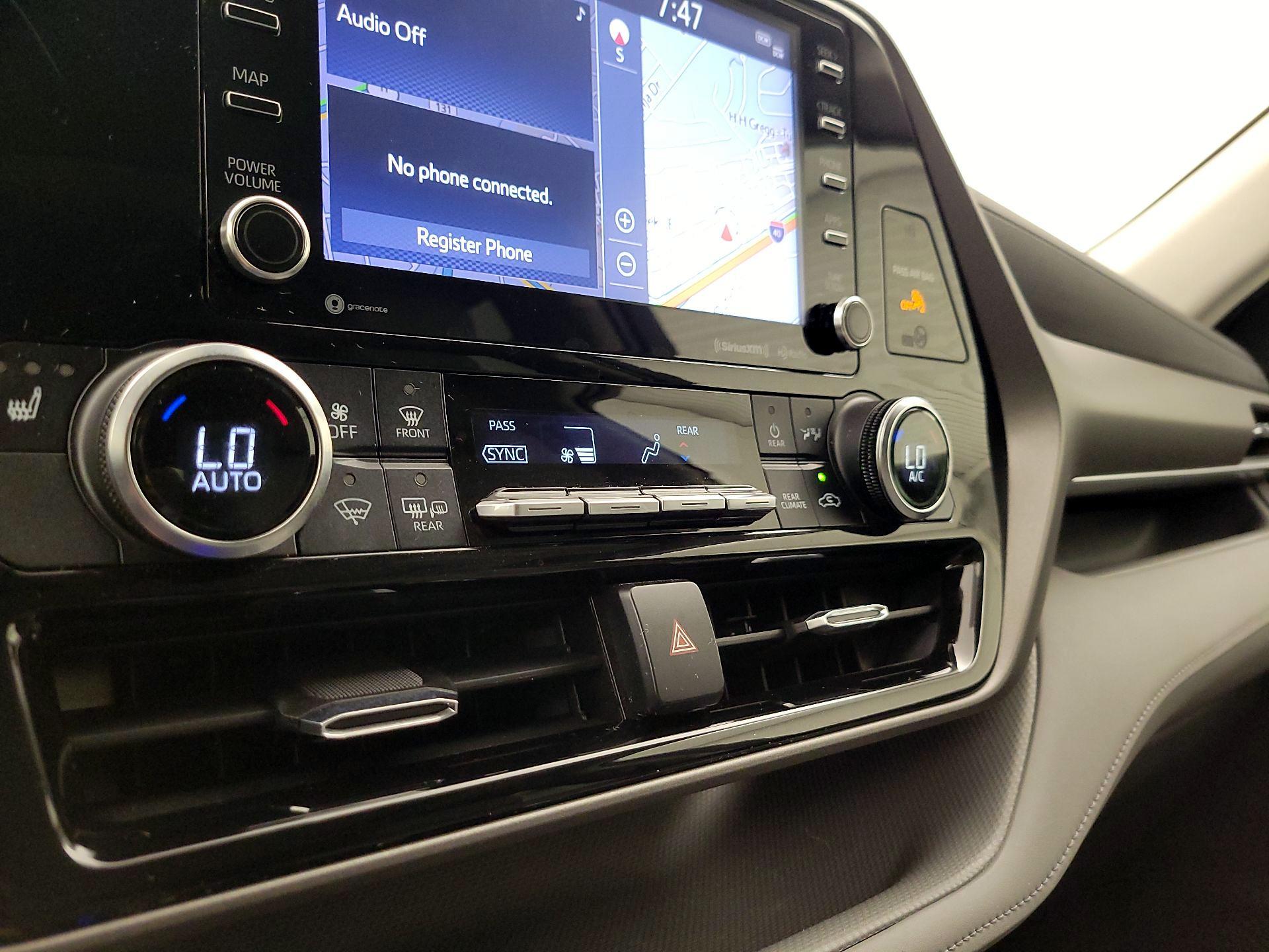 Thumbnail: 2020 Toyota Highlander - 17