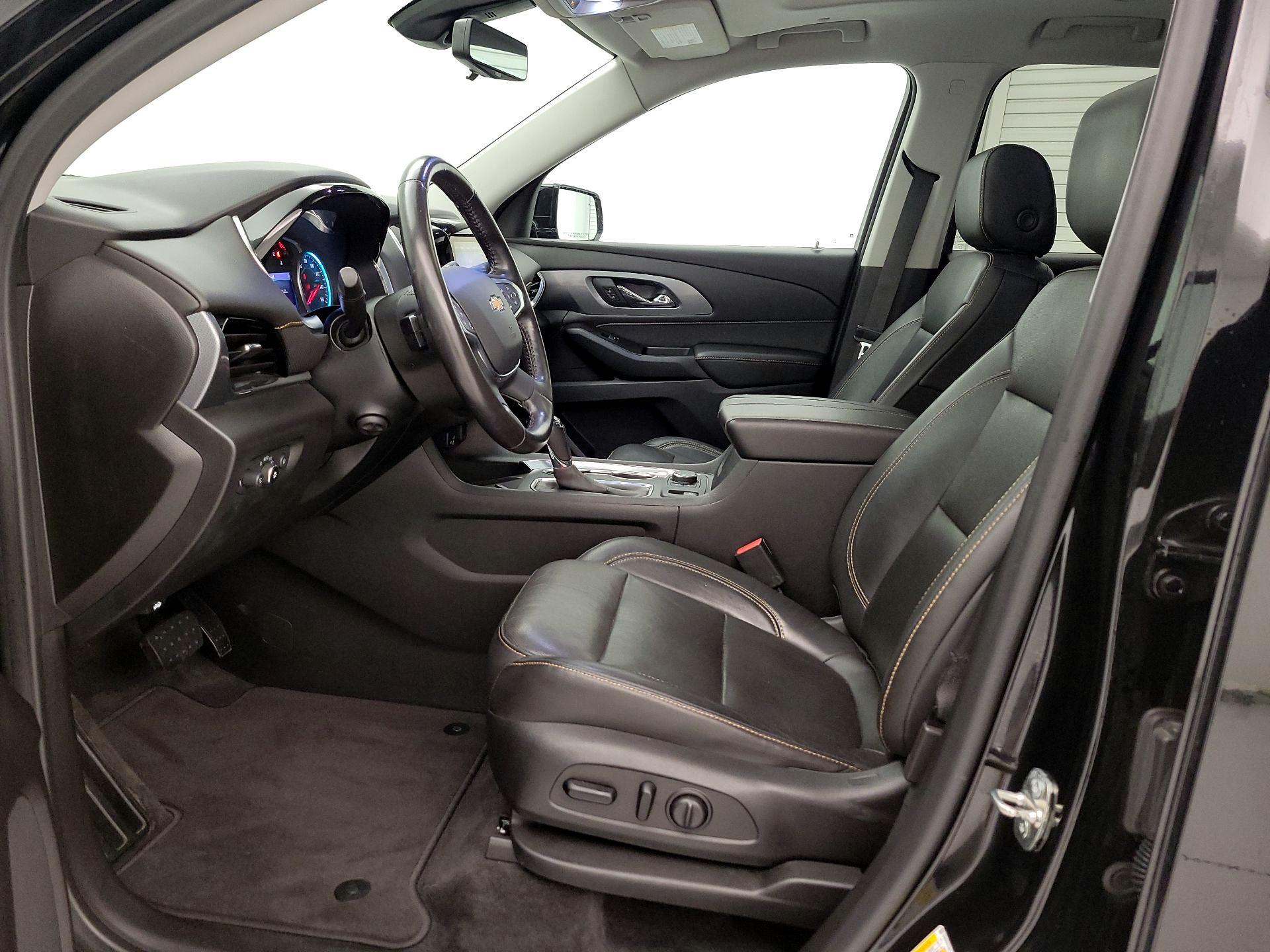 Thumbnail: 2020 Chevrolet Traverse - 11