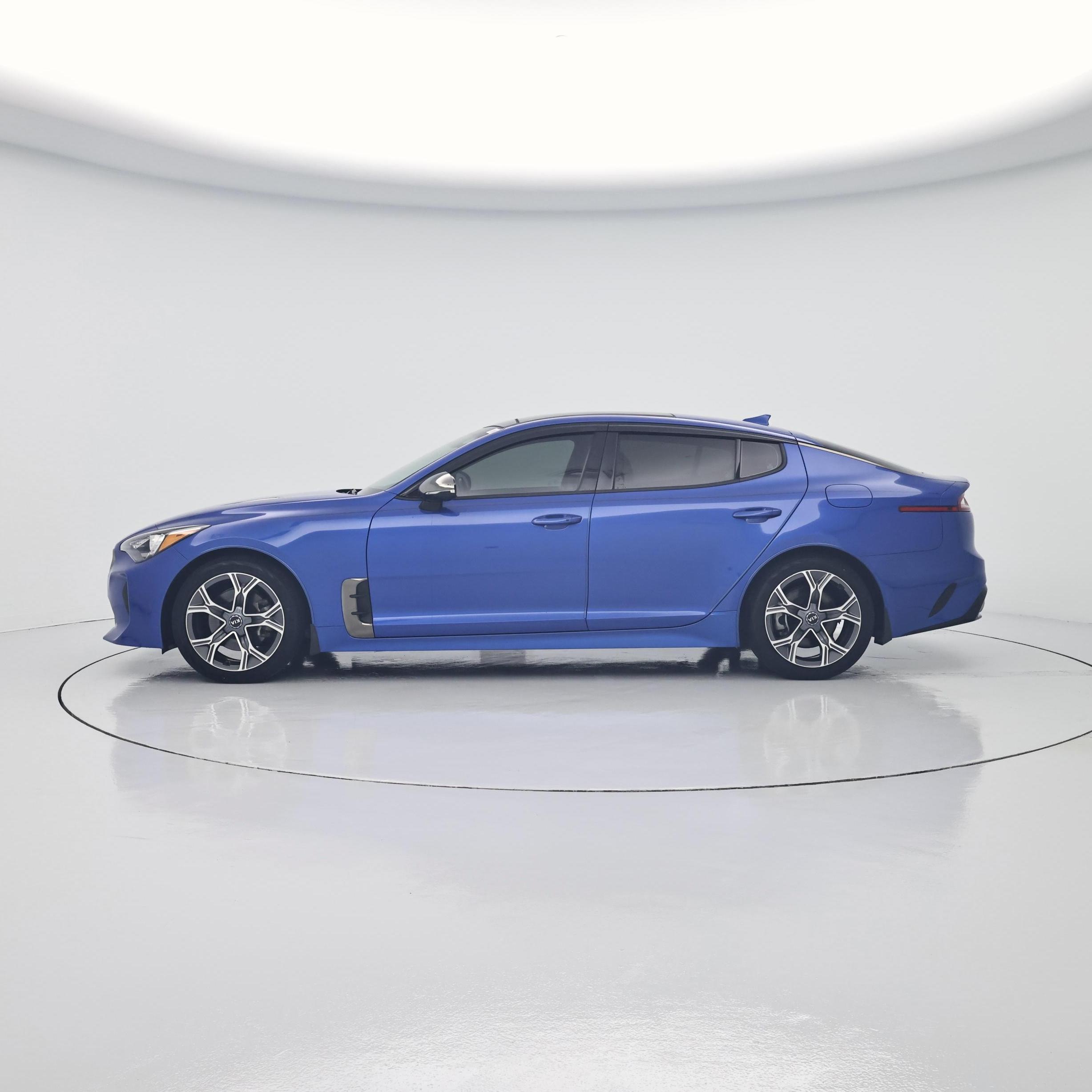 Thumbnail: 2021 Kia Stinger - 3