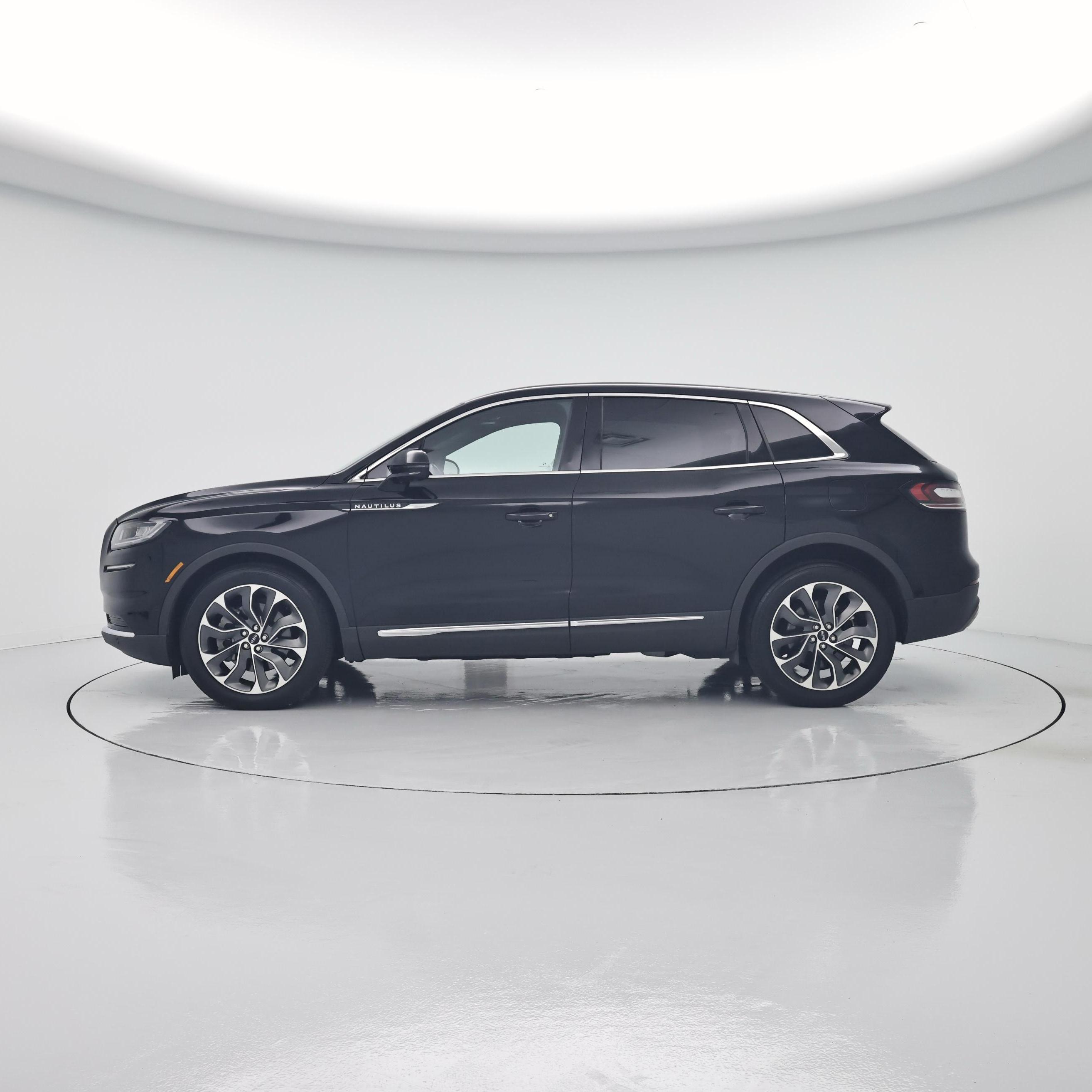 Thumbnail: 2022 Lincoln Nautilus - 3