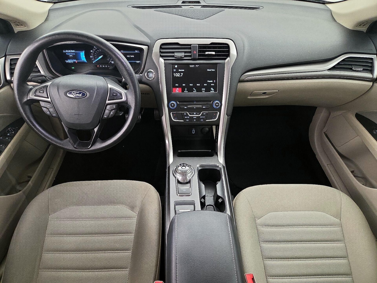 2018 Ford Fusion SE - Photo 10