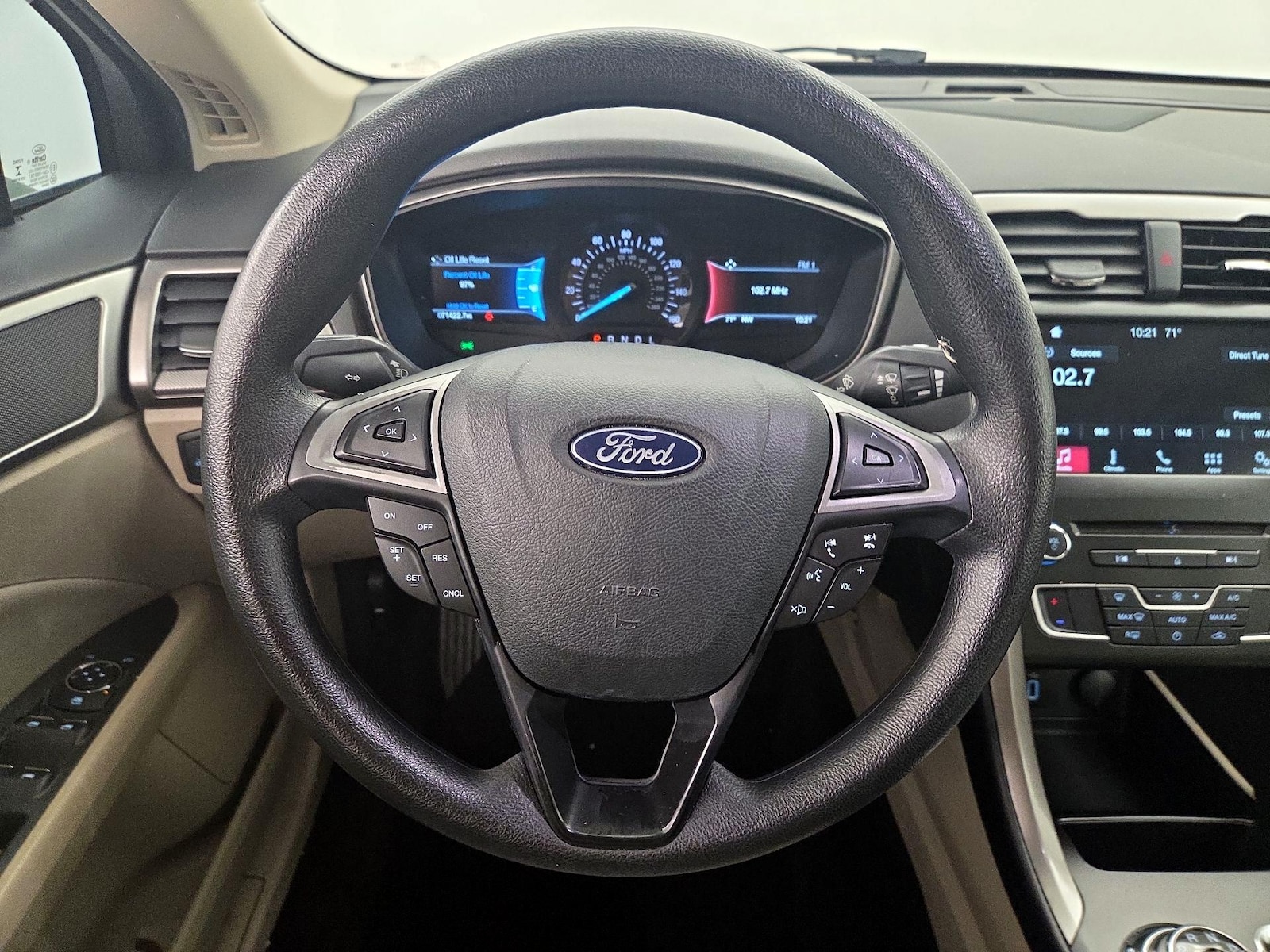 2018 Ford Fusion SE - Photo 11
