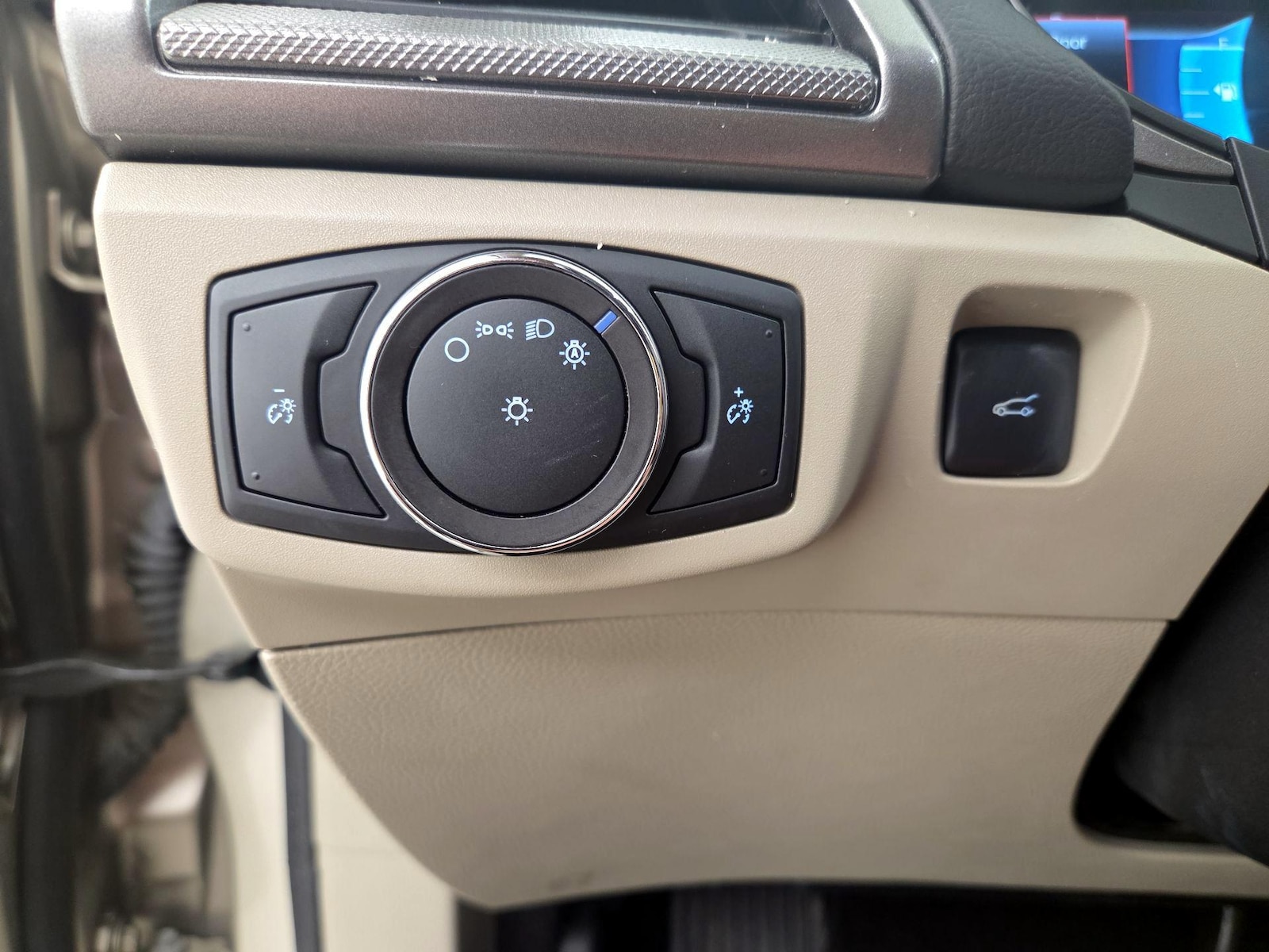 2018 Ford Fusion SE - Photo 14