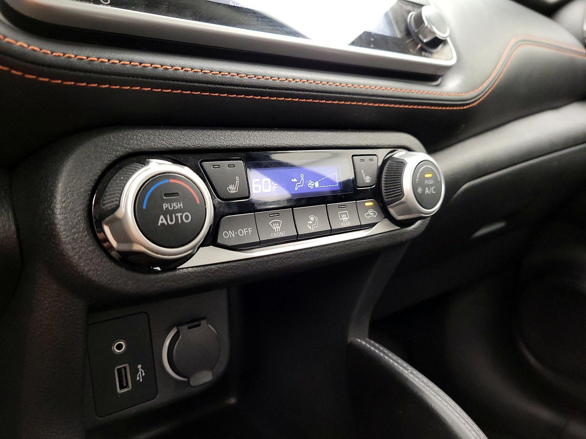 Thumbnail: 2020 Nissan Kicks - 15