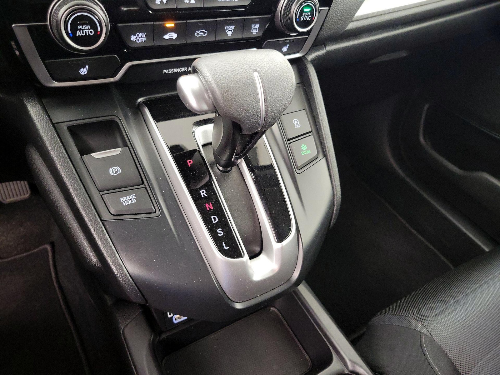 2022 Honda CR-V SE - Photo 18