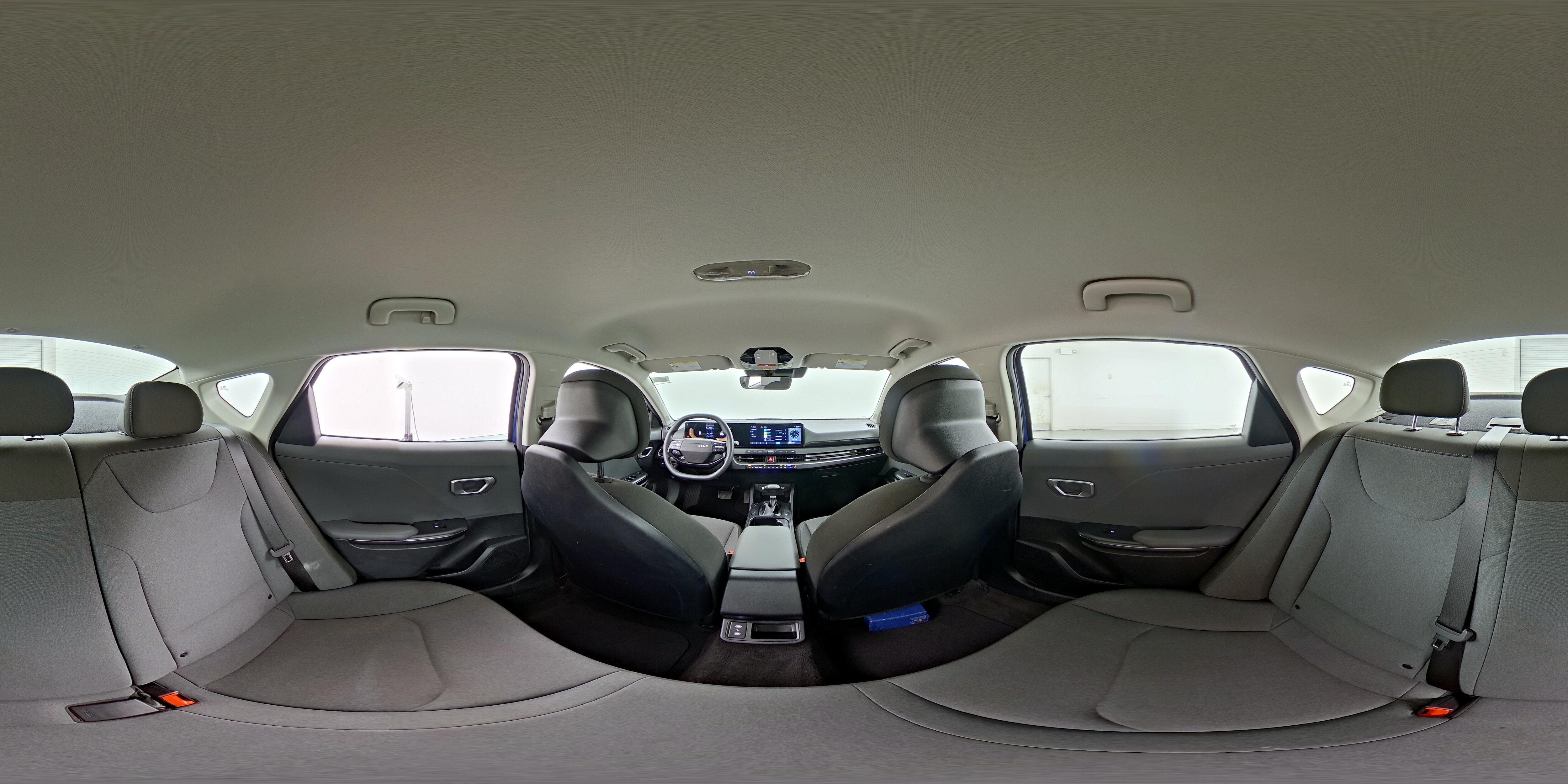 2025 Kia K4 LXS - Photo 25