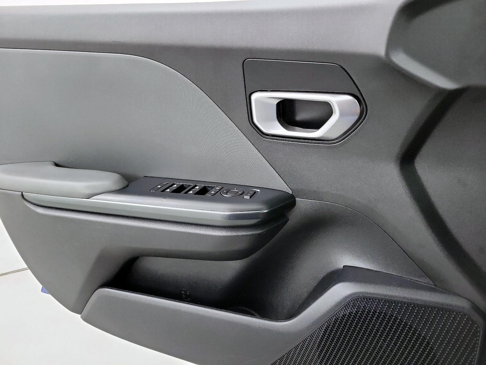 2025 Kia K4 LXS - Photo 13