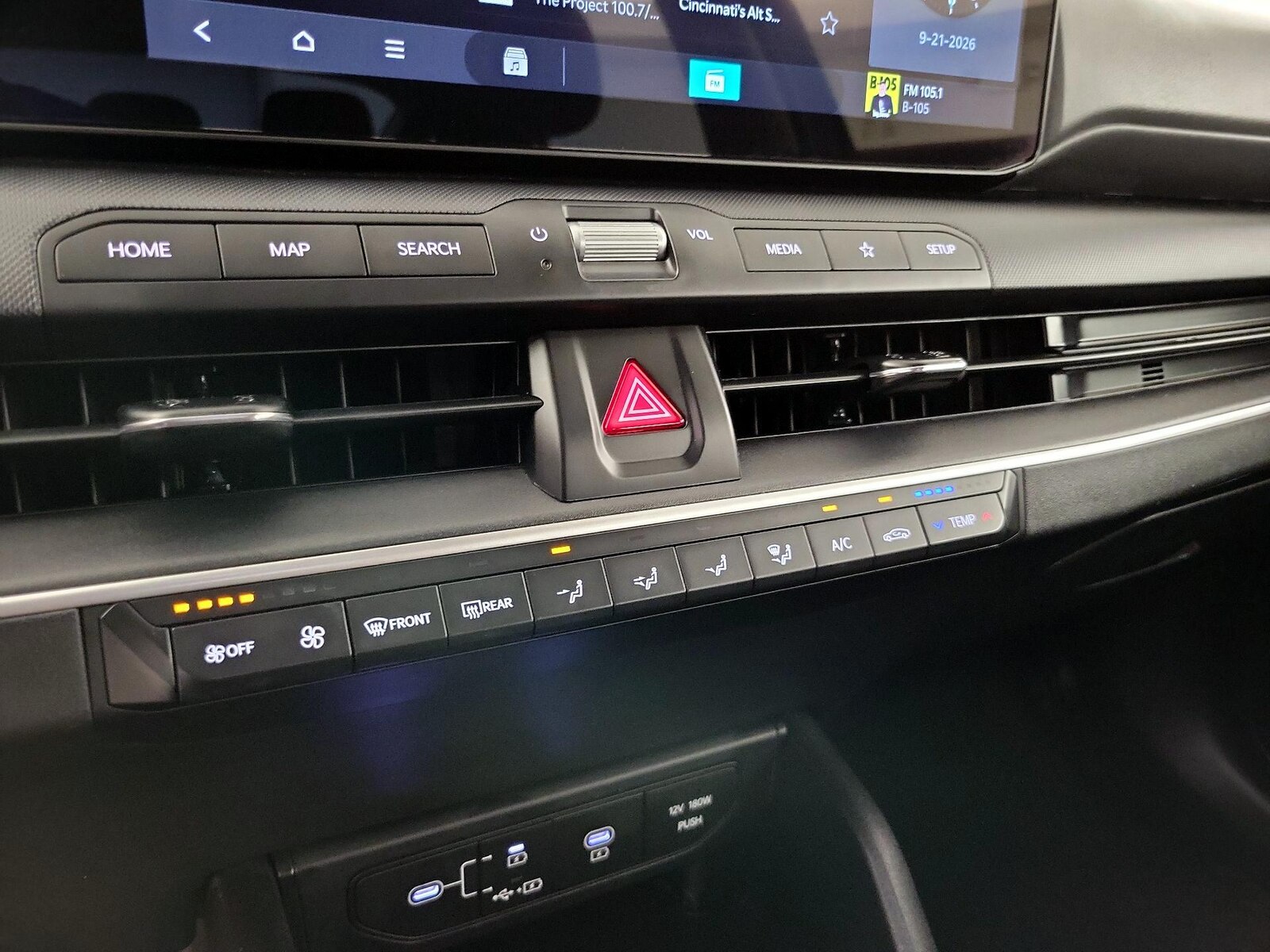 2025 Kia K4 LXS - Photo 17