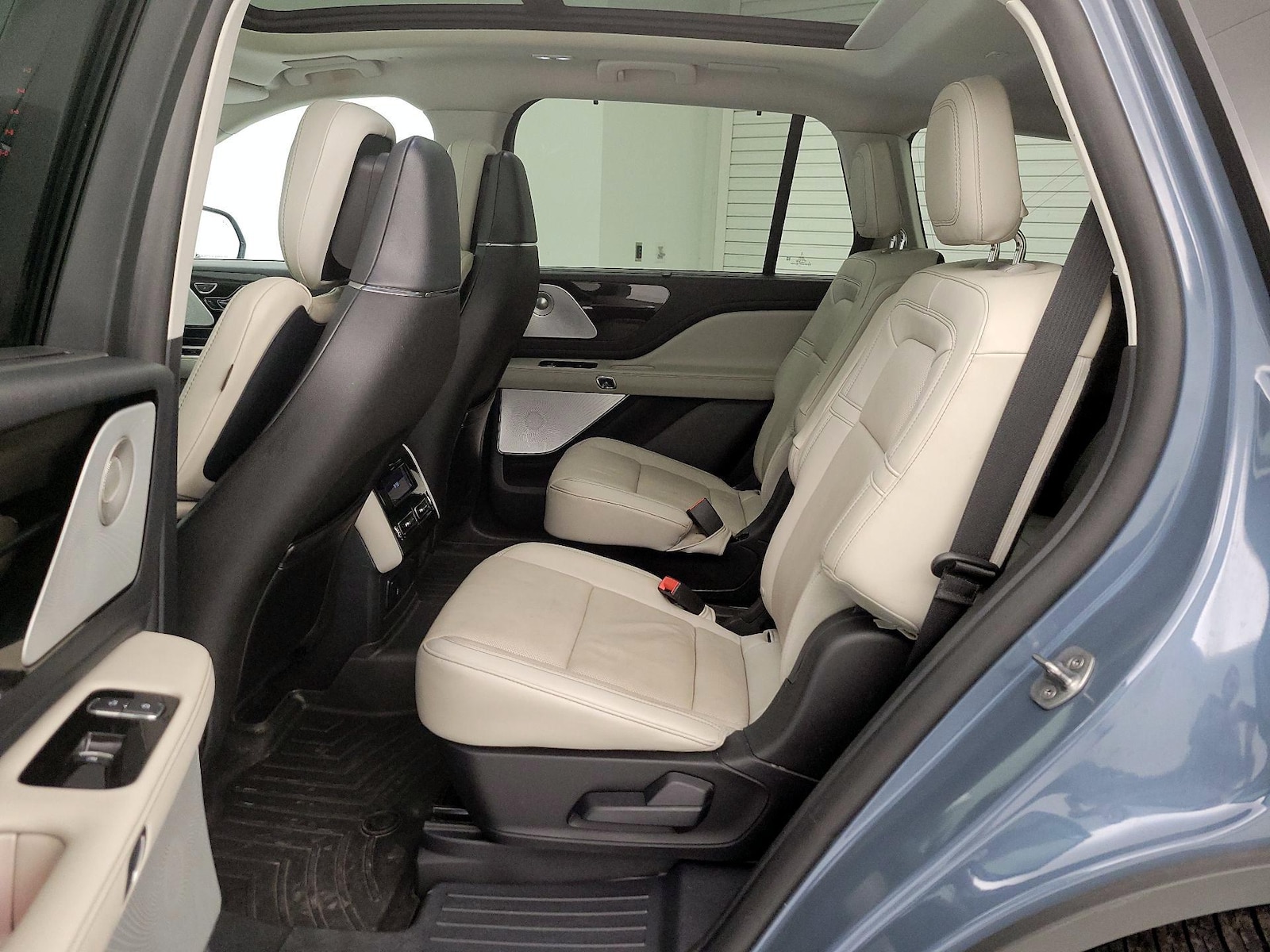 Rear Air Conditioning