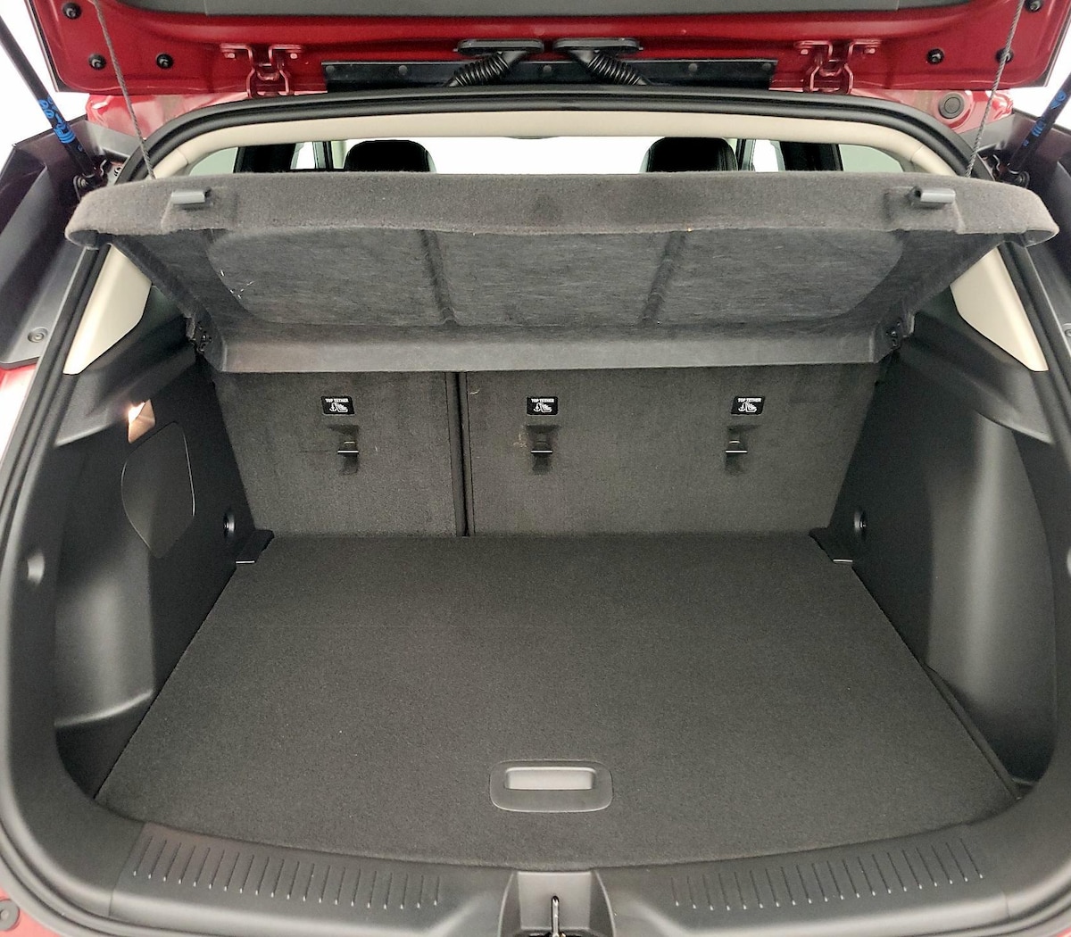 Trunk/Cargo (Seats Up)