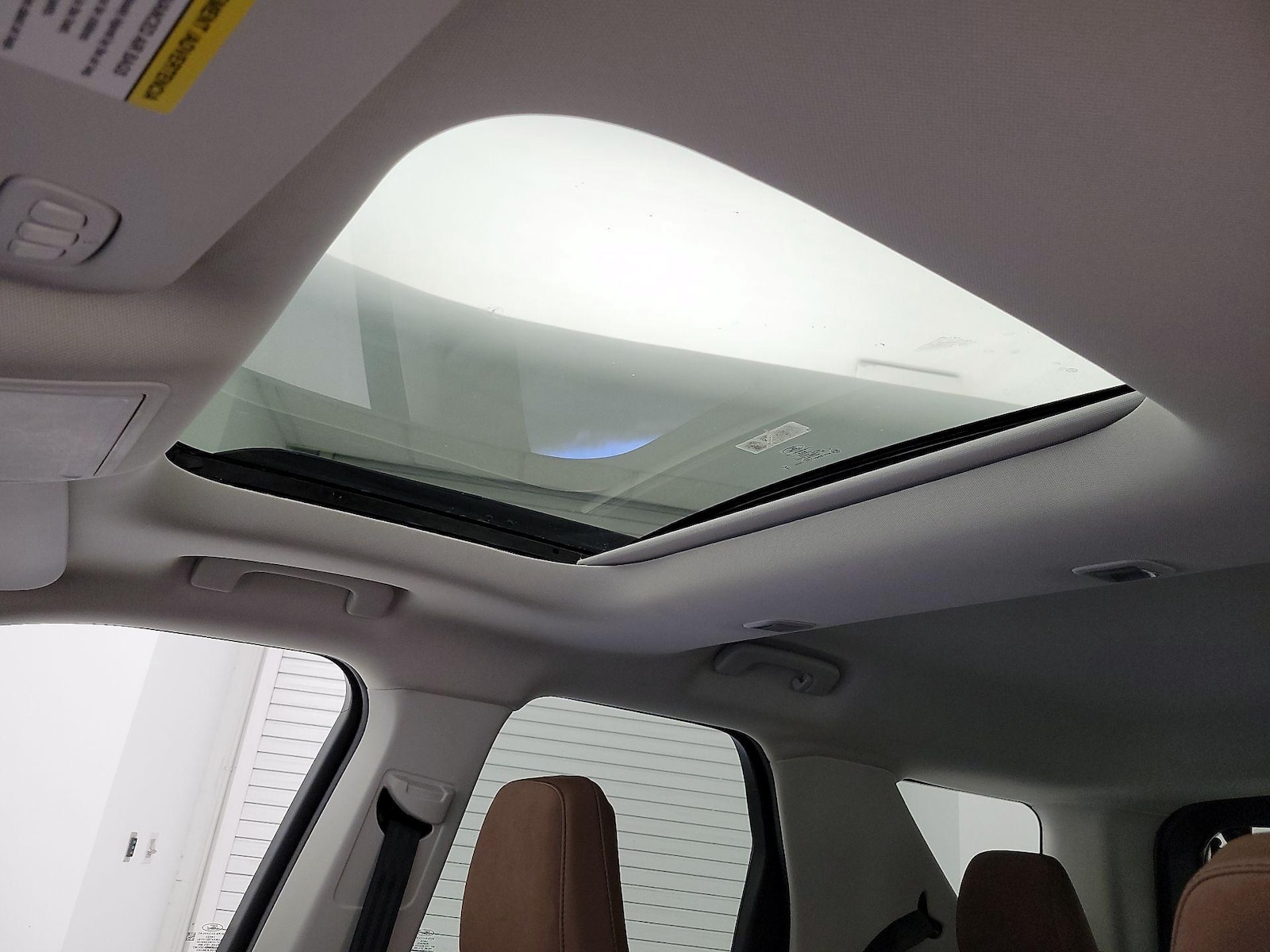 Sunroof(s) & Overhead Airbags