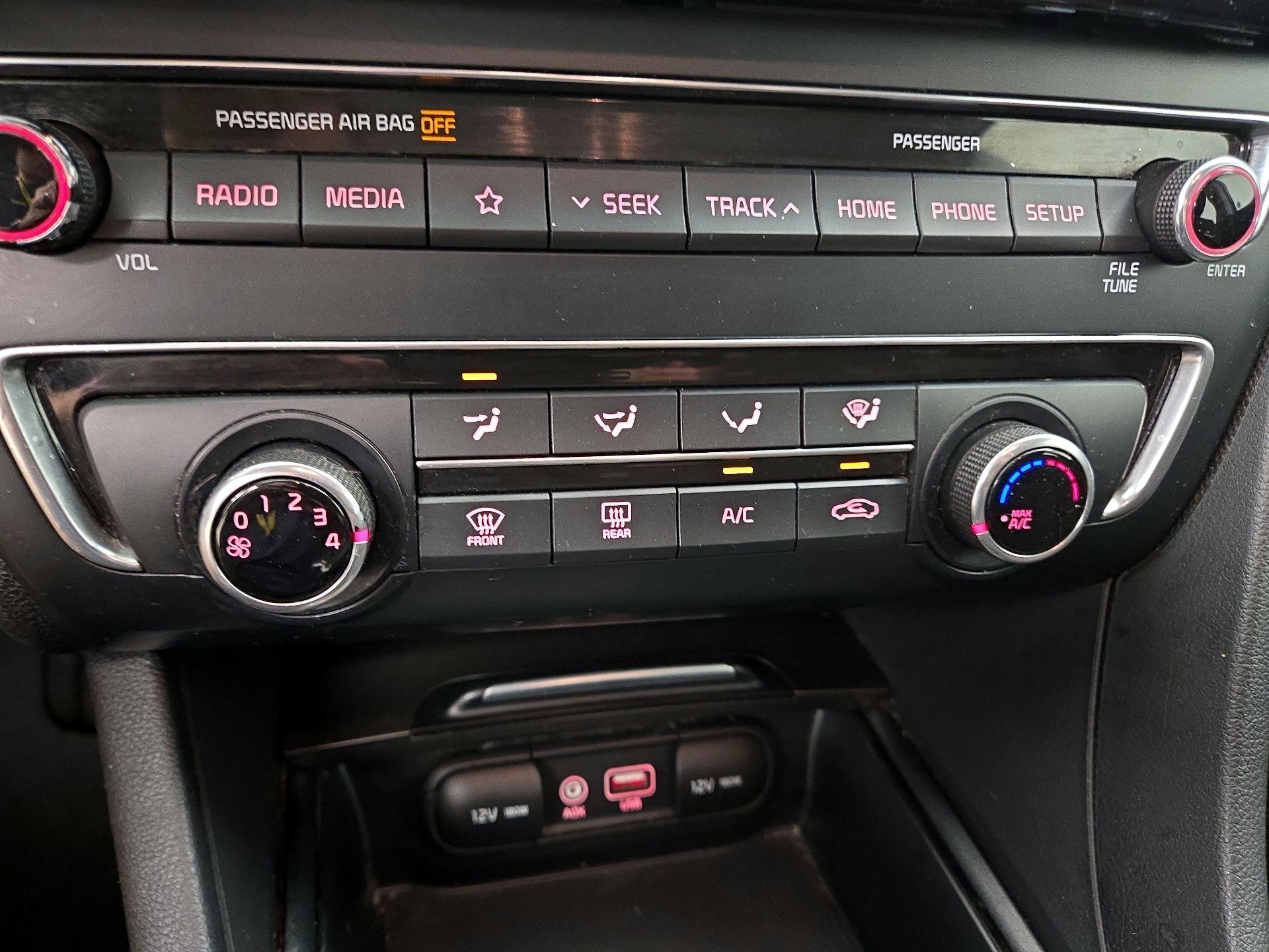 Thumbnail: 2019 Kia Optima - 16