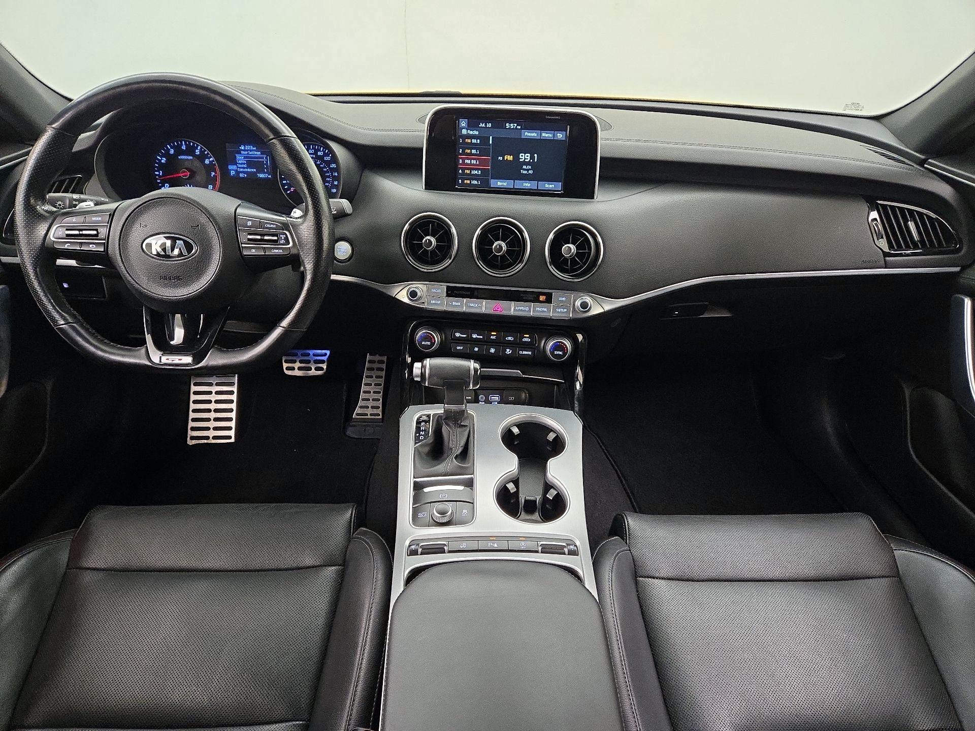 Thumbnail: 2018 Kia Stinger - 9