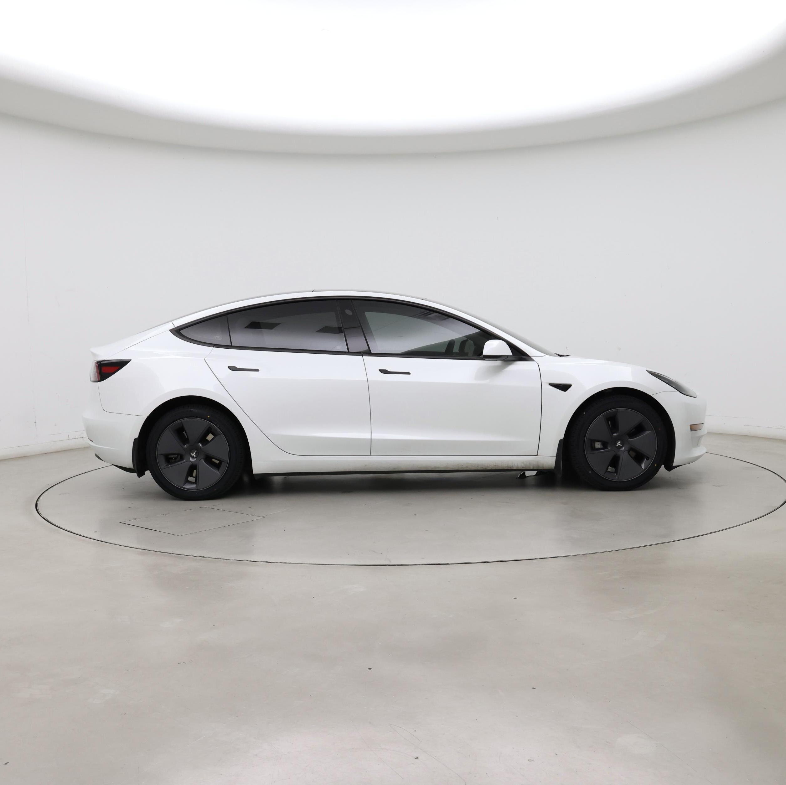 Thumbnail: 2023 Tesla Model 3 - 7