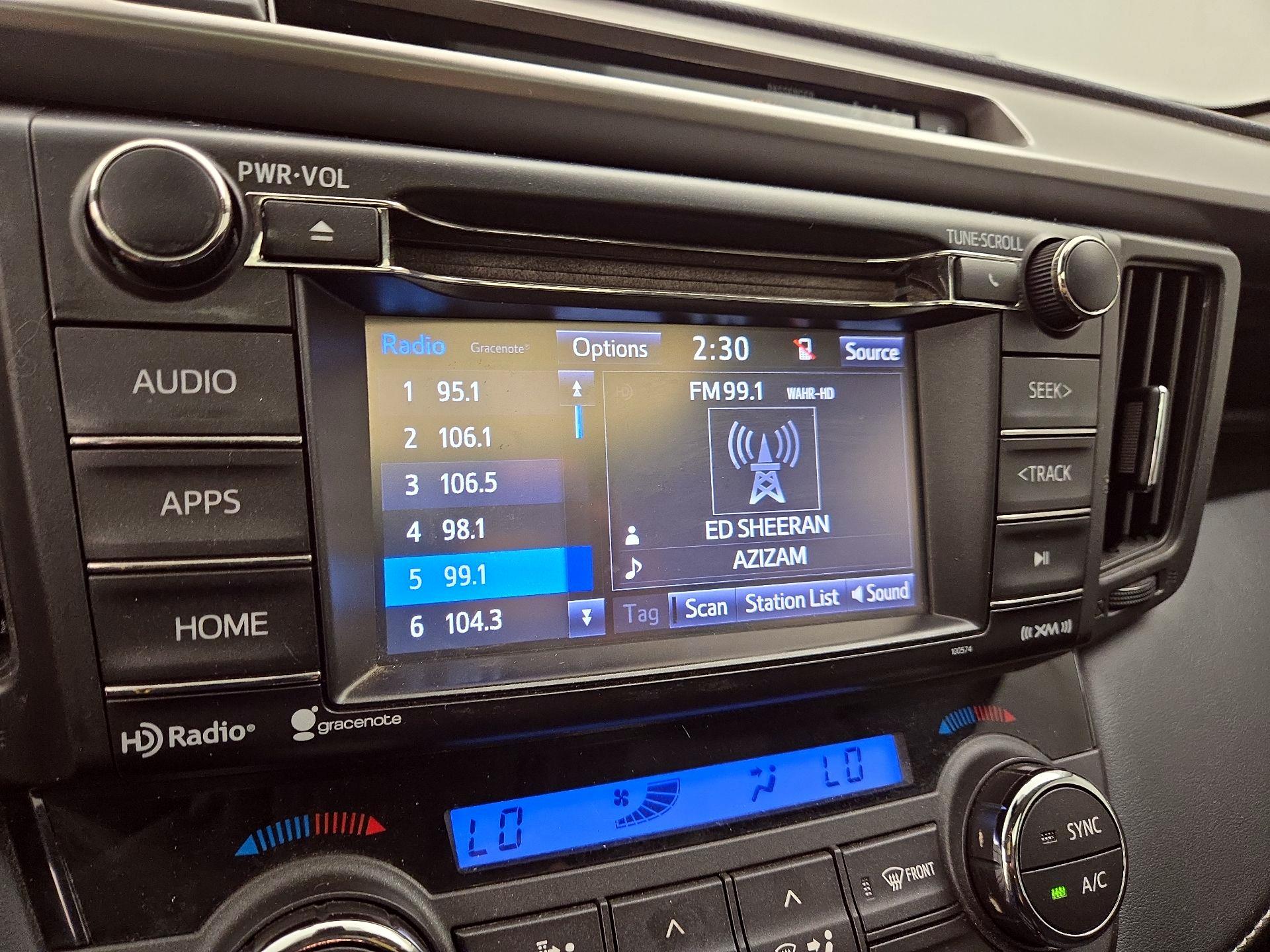 Thumbnail: 2018 Toyota RAV4 - 15