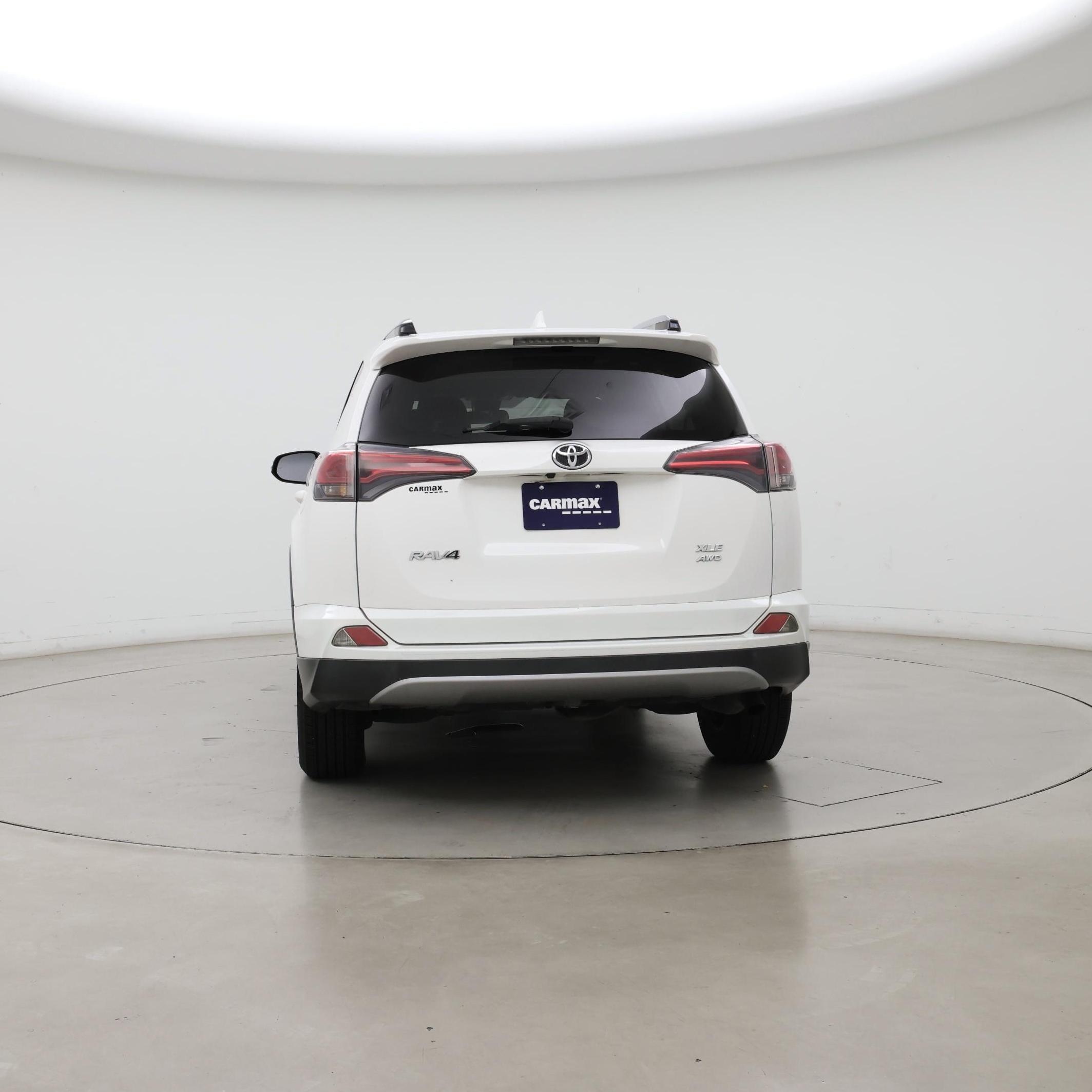 Thumbnail: 2018 Toyota RAV4 - 6
