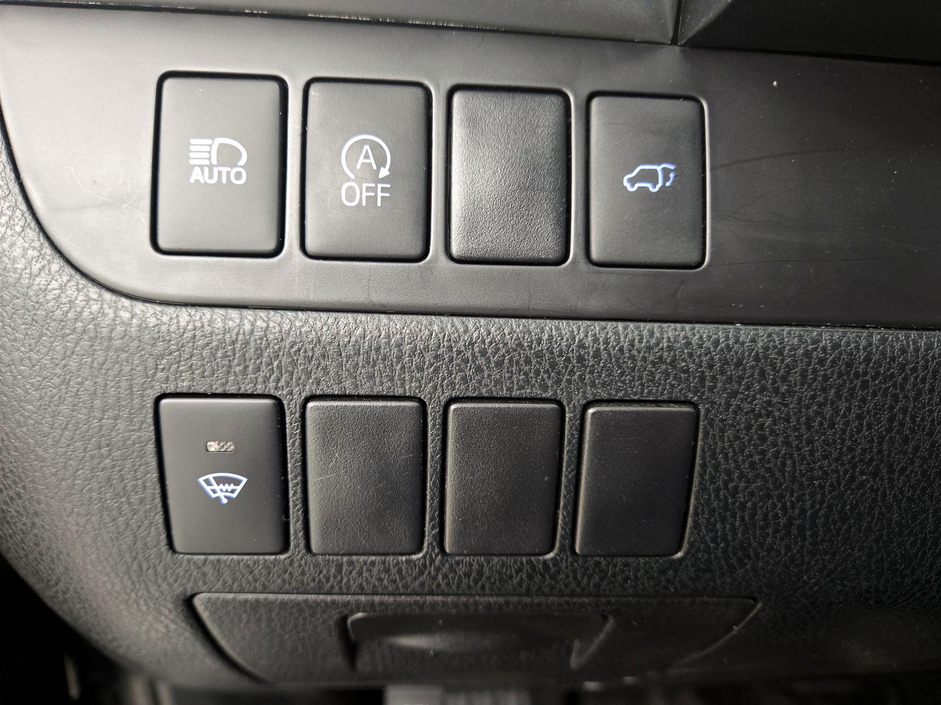 Thumbnail: 2017 Toyota Highlander - 13