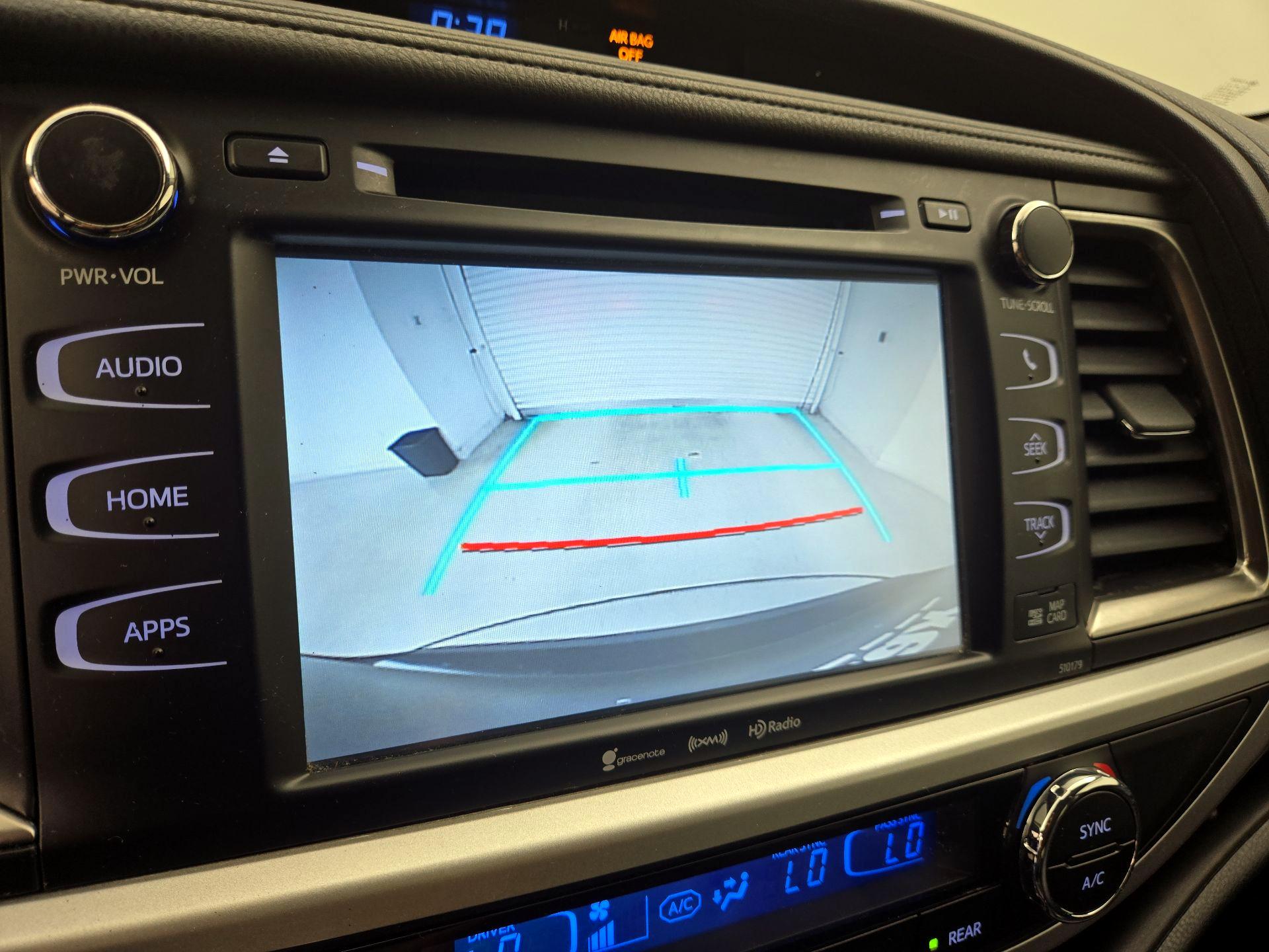Thumbnail: 2017 Toyota Highlander - 15