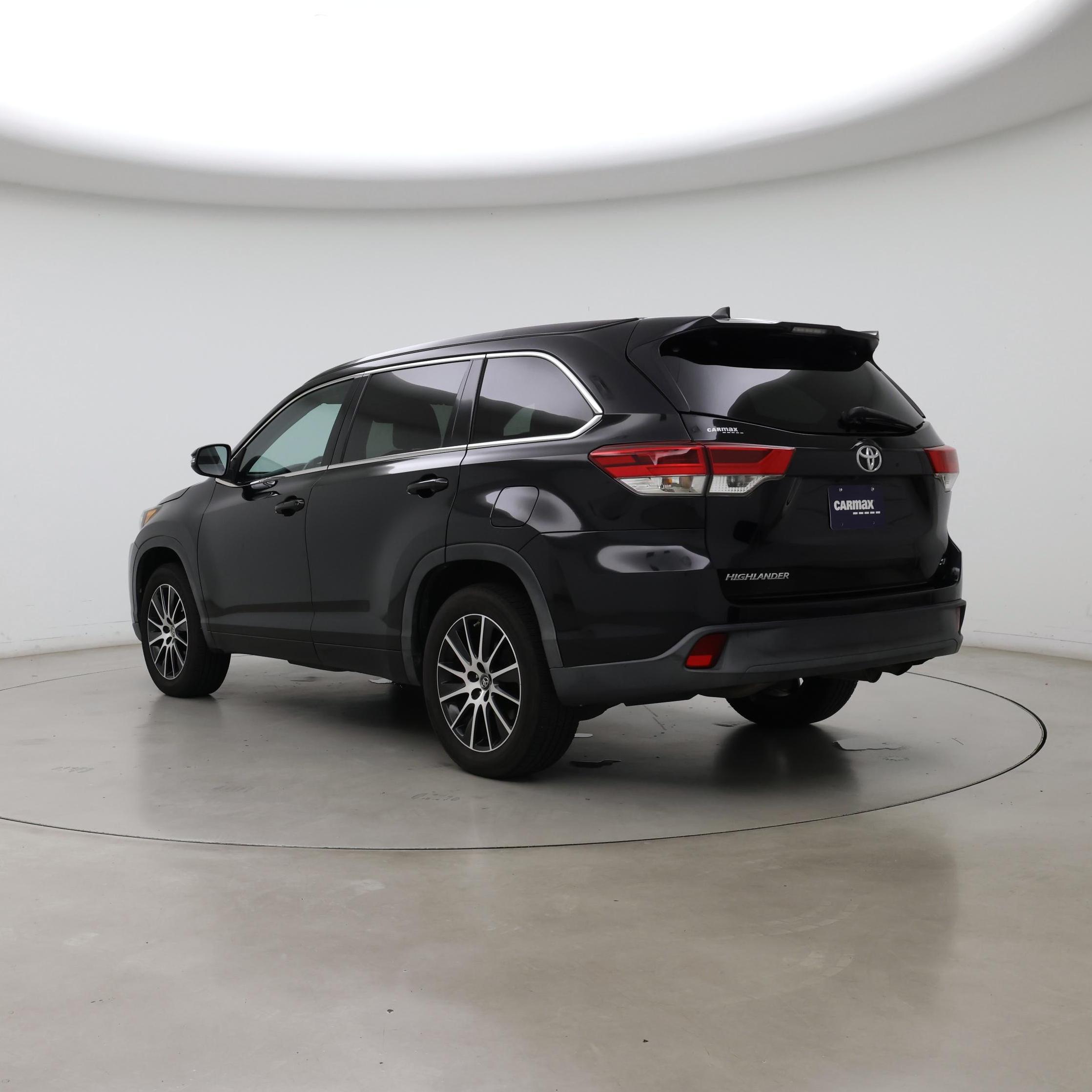 Thumbnail: 2017 Toyota Highlander - 2