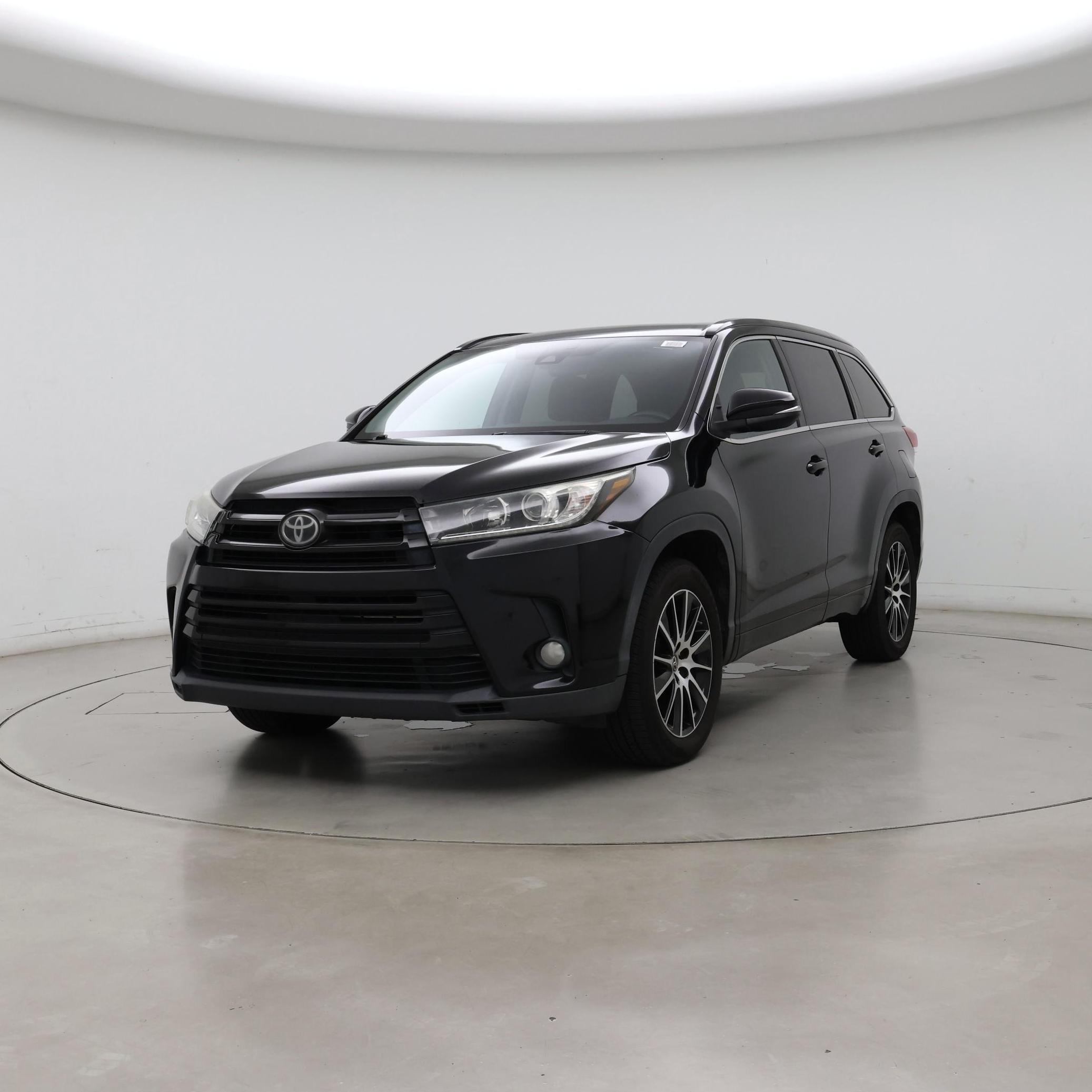 Thumbnail: 2017 Toyota Highlander - 4