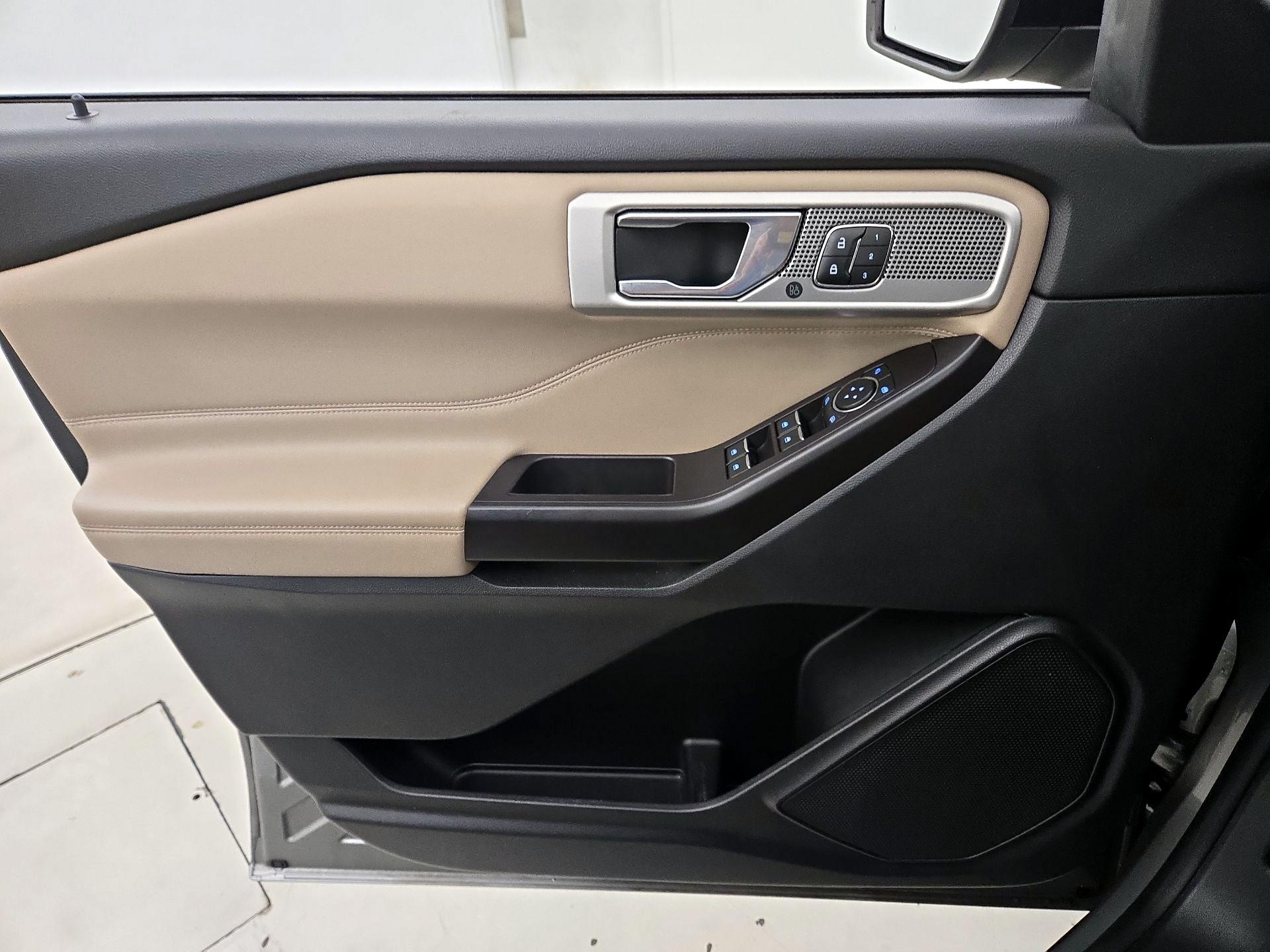 Thumbnail: 2020 Ford Explorer - 12