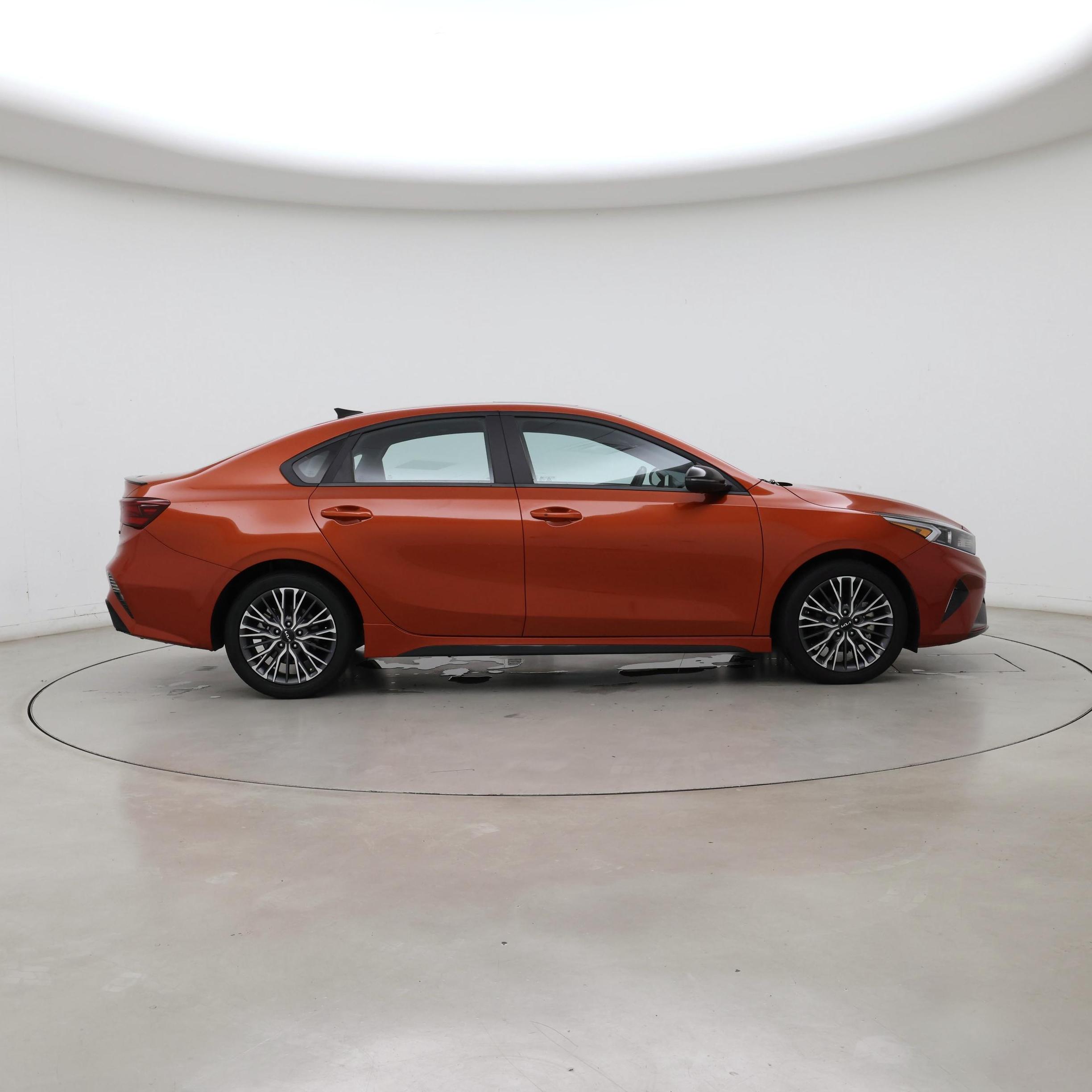 Thumbnail: 2024 Kia Forte - 7
