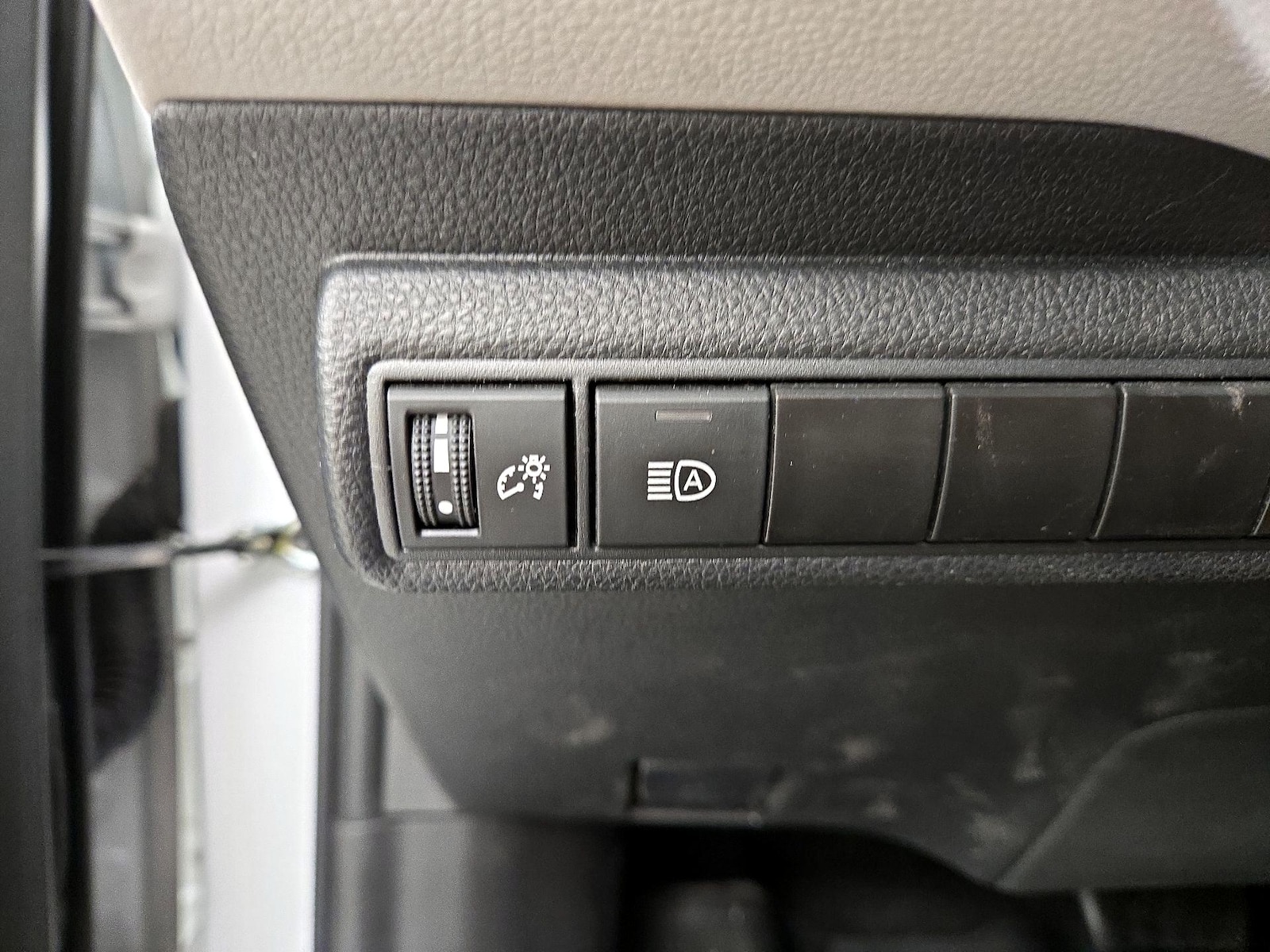 2023 Toyota Corolla LE - Photo 14