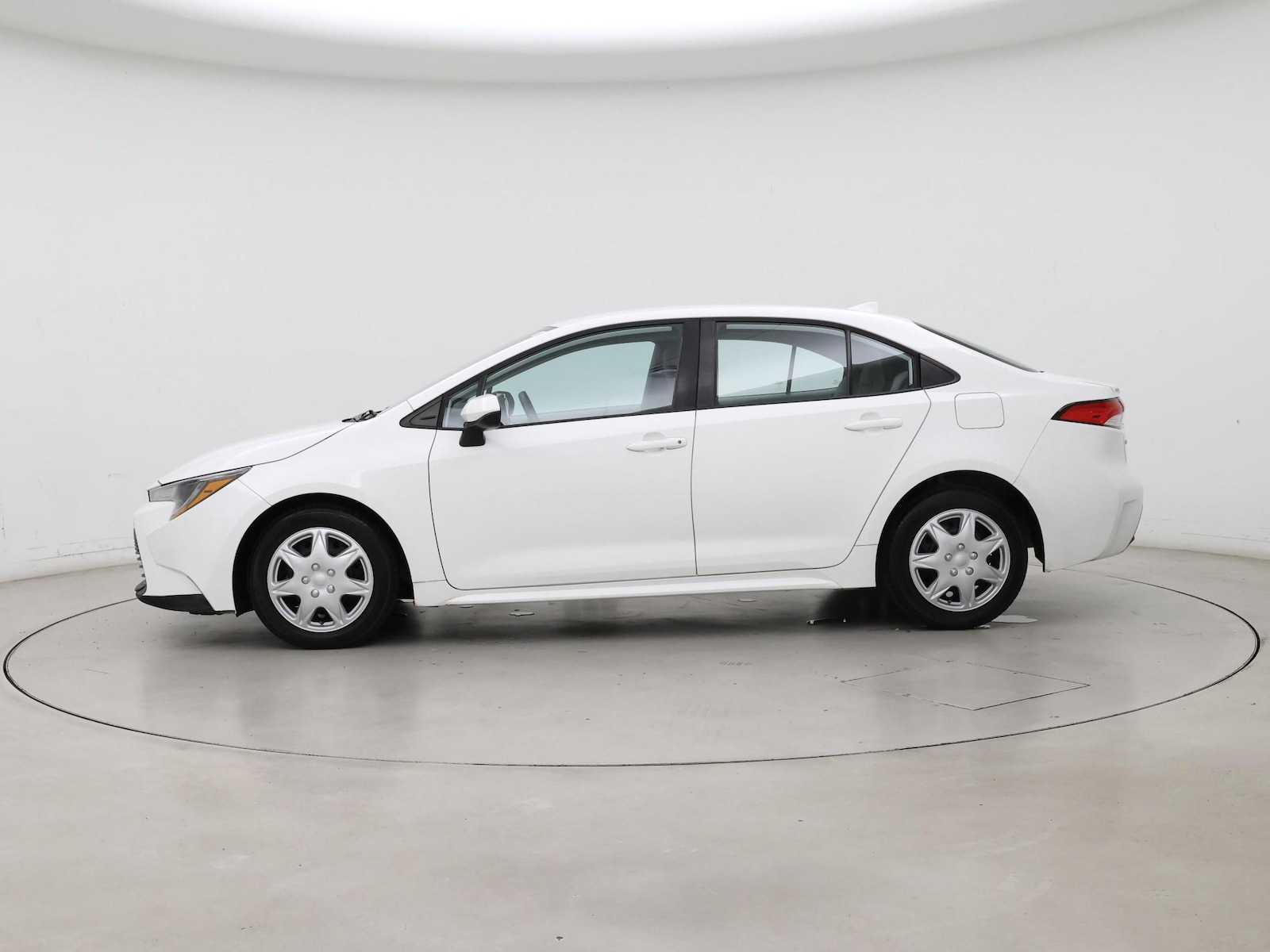 2023 Toyota Corolla LE - Photo 4