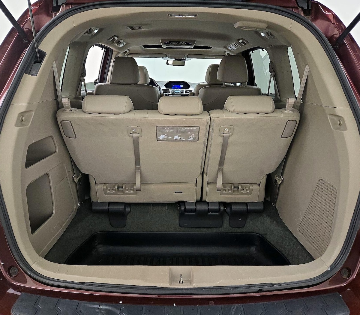 Trunk/Cargo (Seats Up)