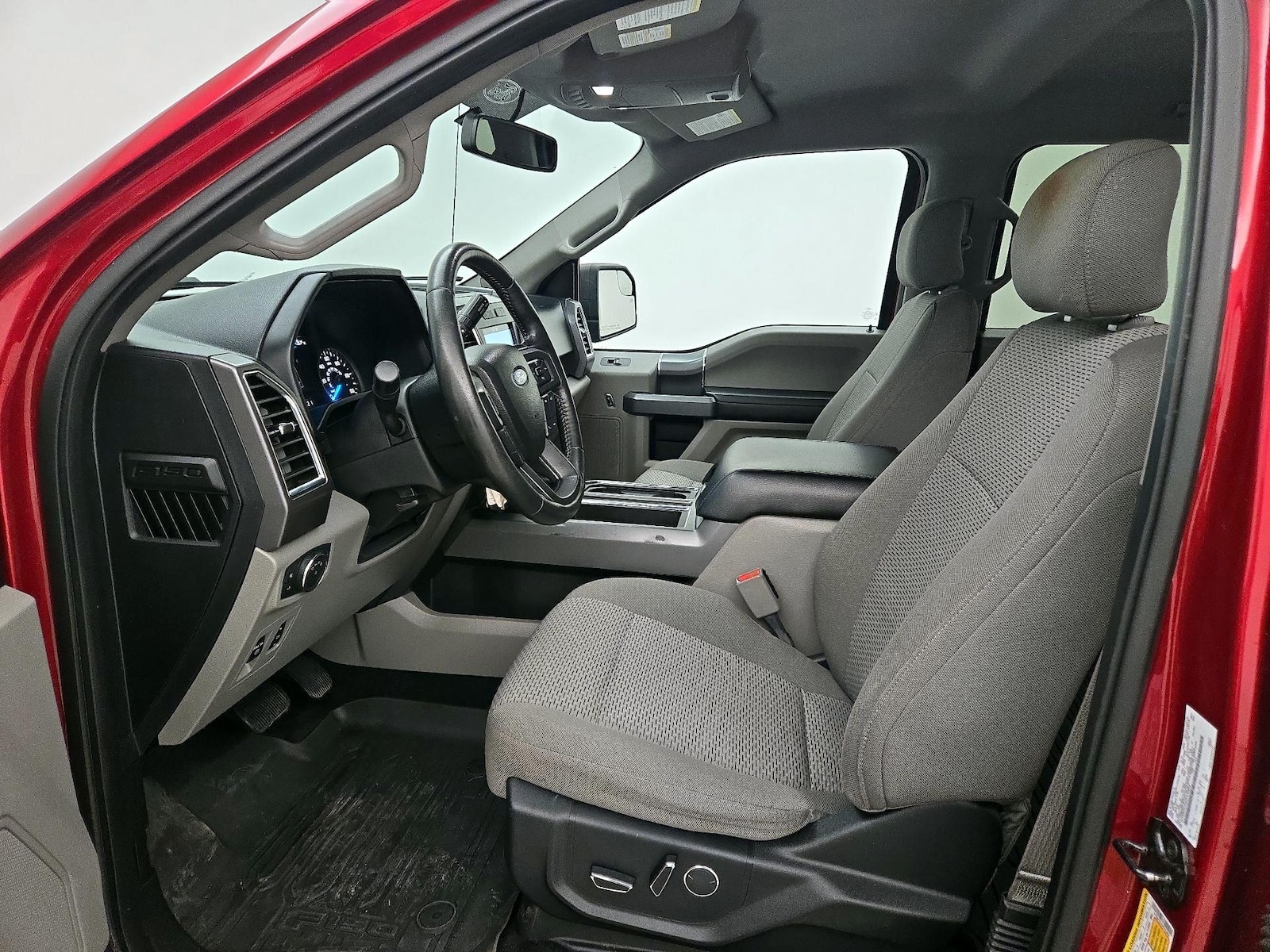 2017 Ford F-150 XLT - Photo 12