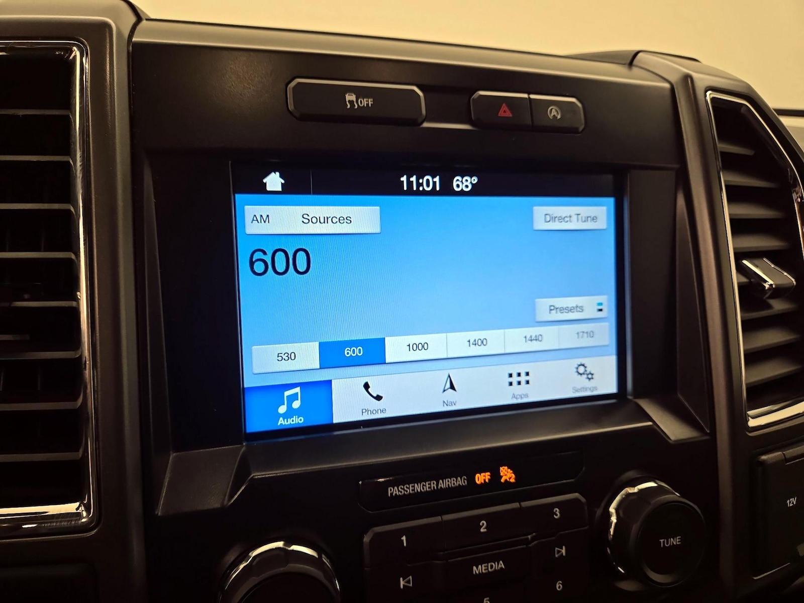 2017 Ford F-150 XLT - Photo 17