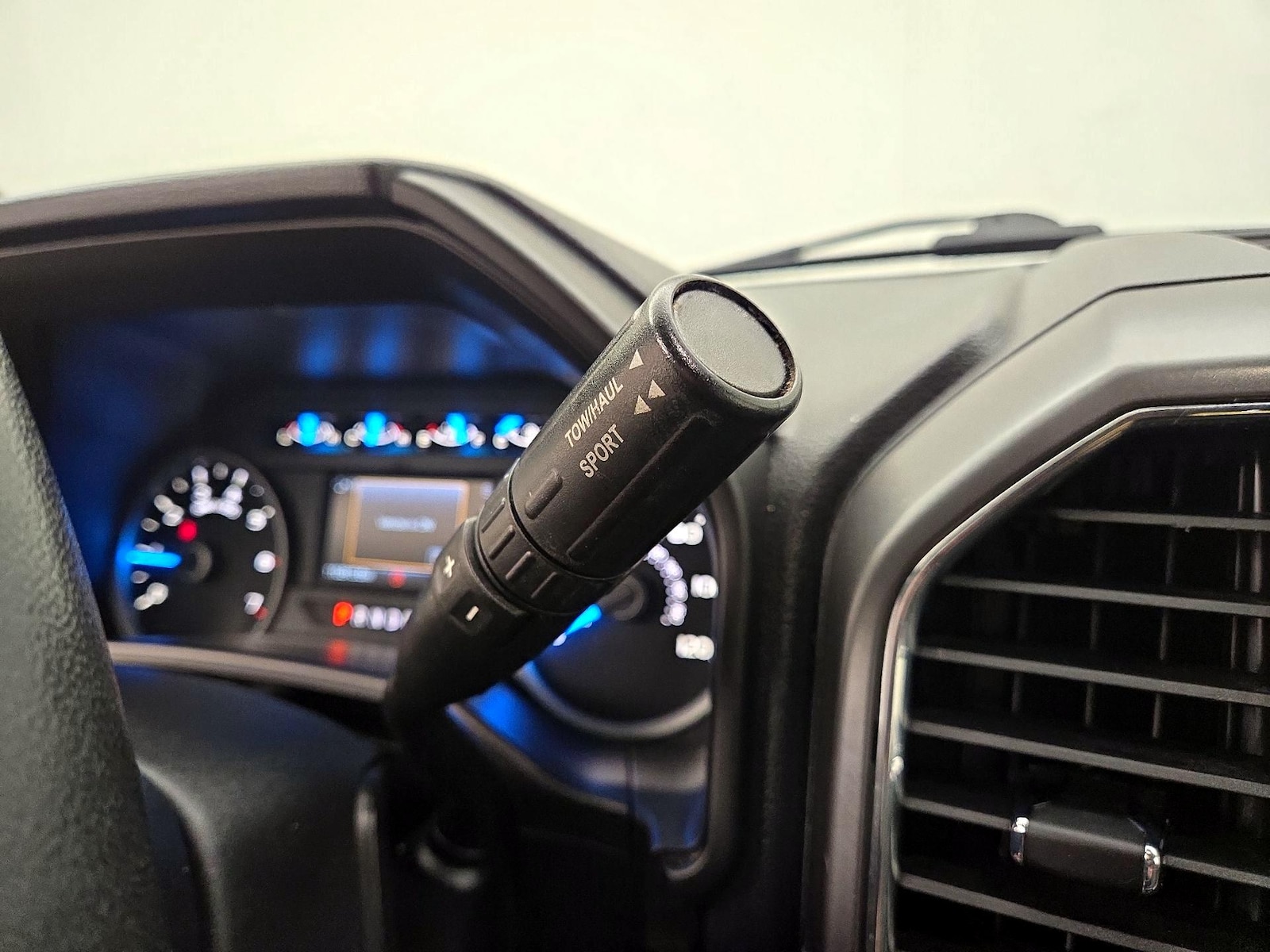 2017 Ford F-150 XLT - Photo 19
