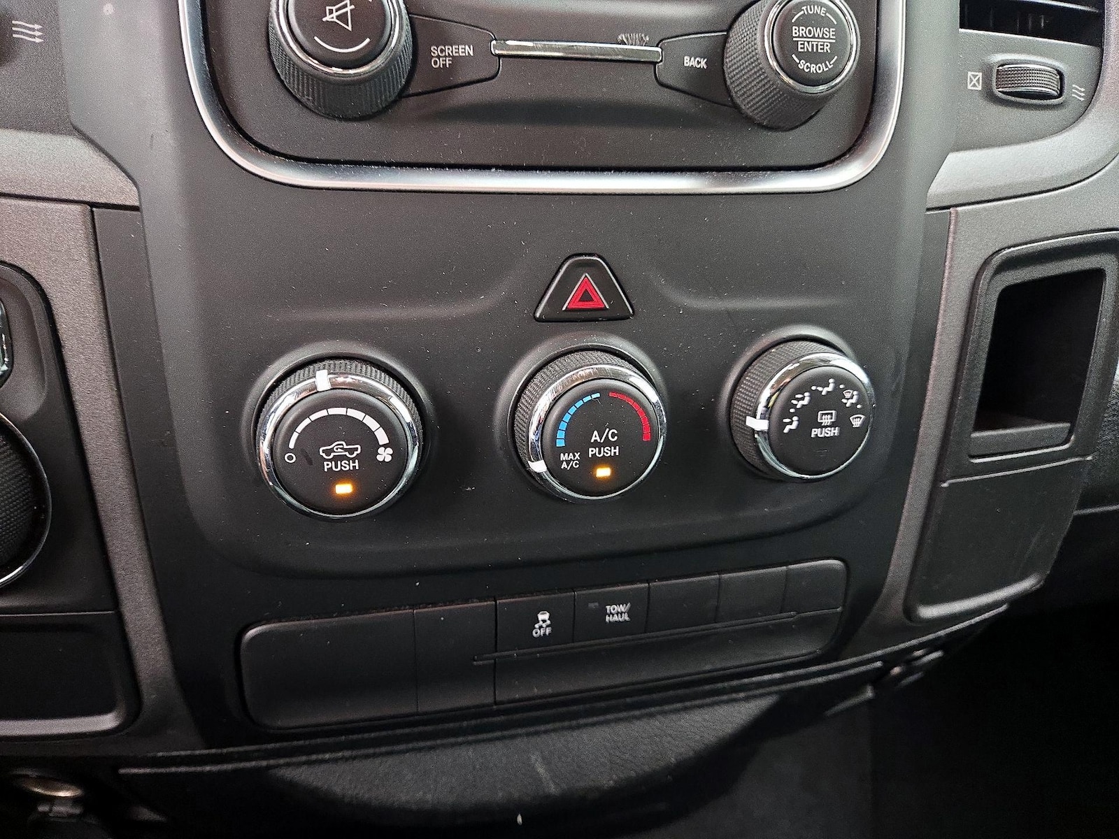 2018 RAM Ram 1500 Pickup Express - Photo 17