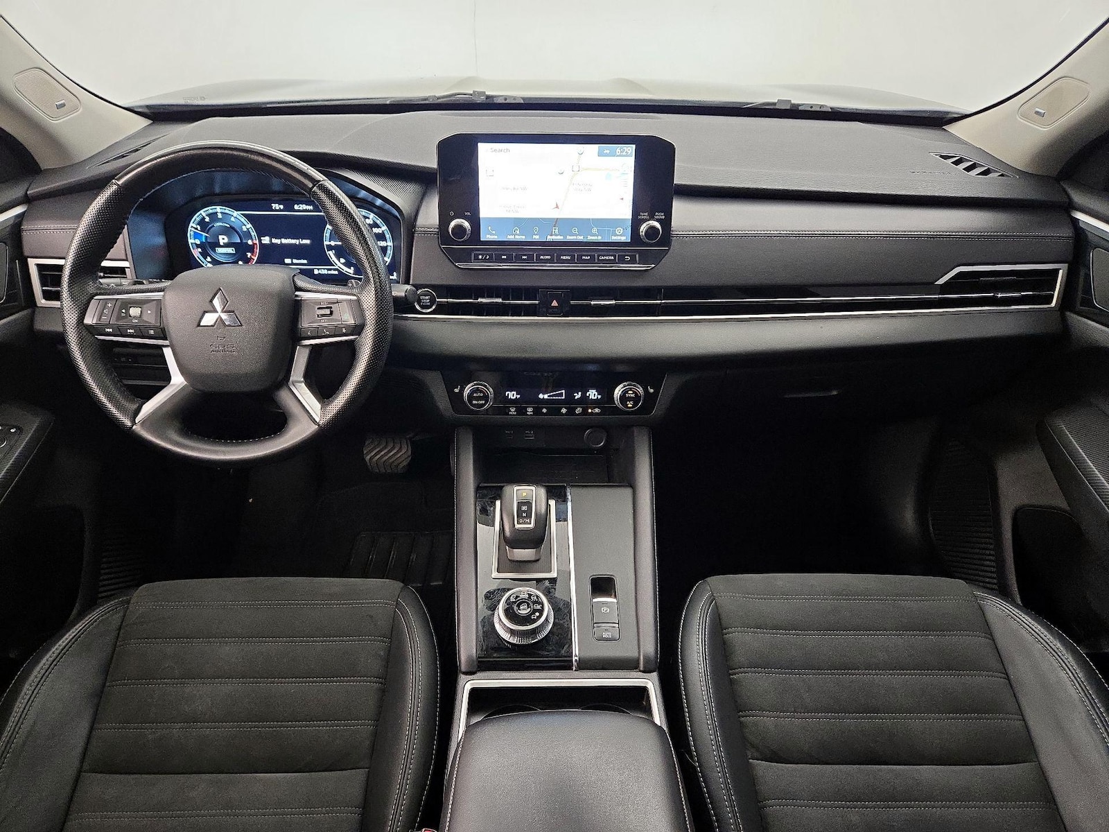 2023 Mitsubishi Outlander SE - Photo 10