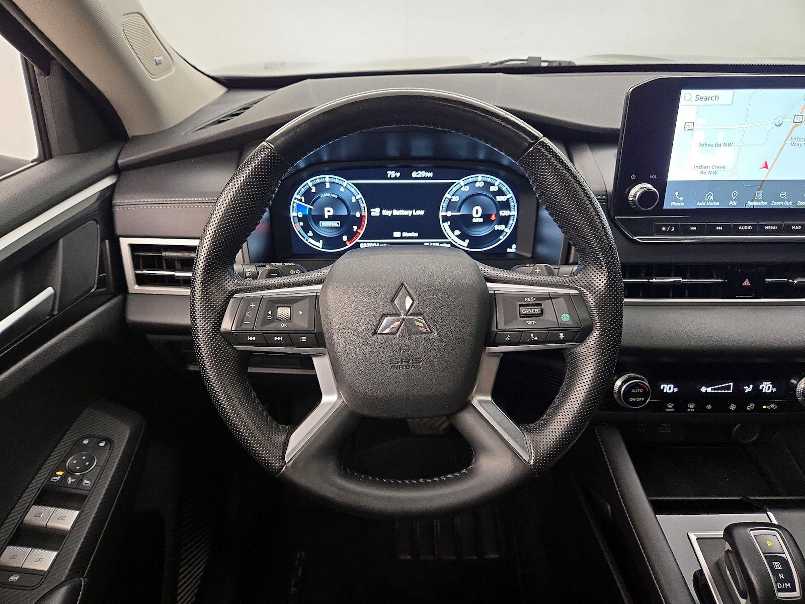 2023 Mitsubishi Outlander SE - Photo 11