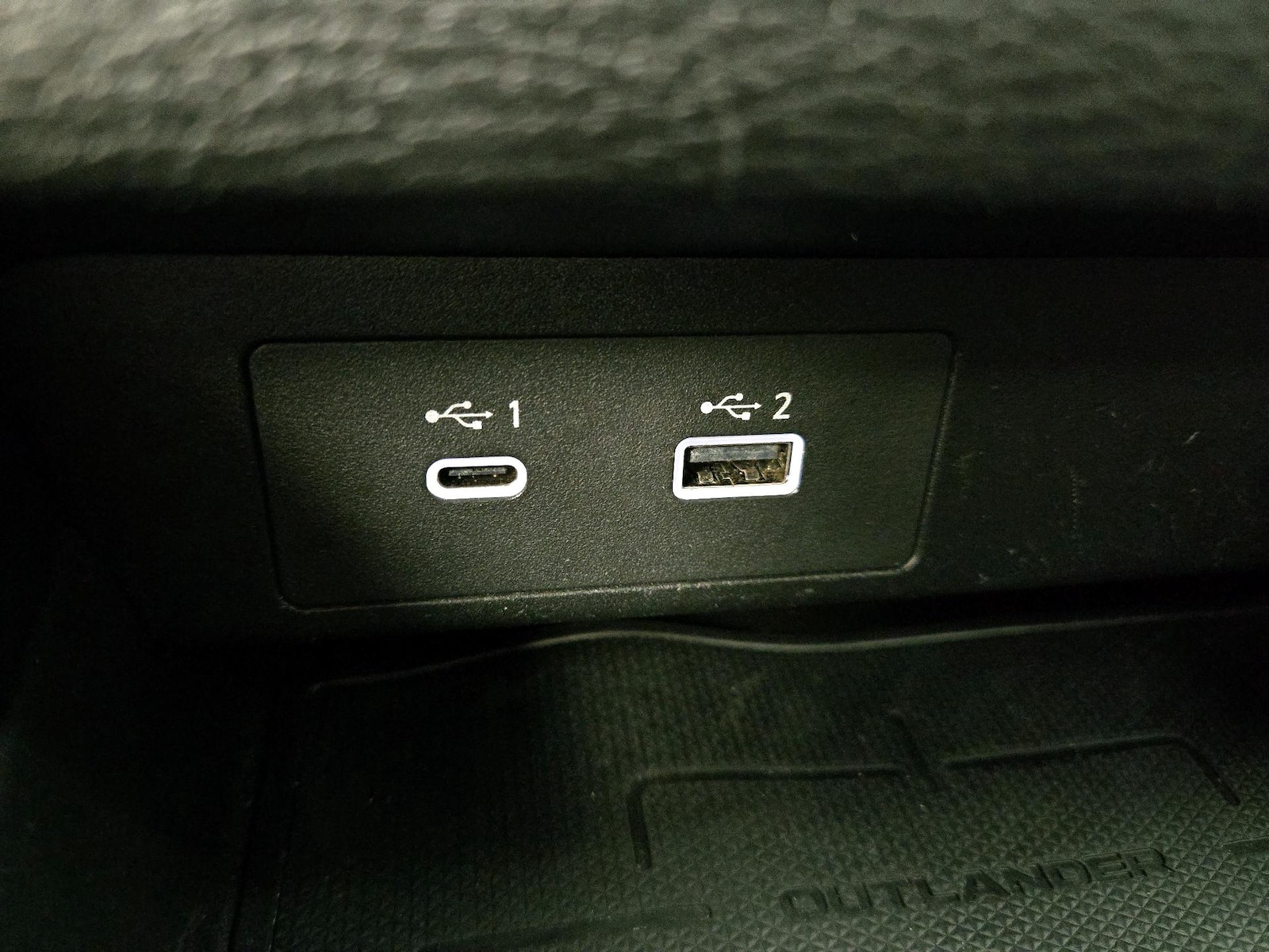 2023 Mitsubishi Outlander SE - Photo 20