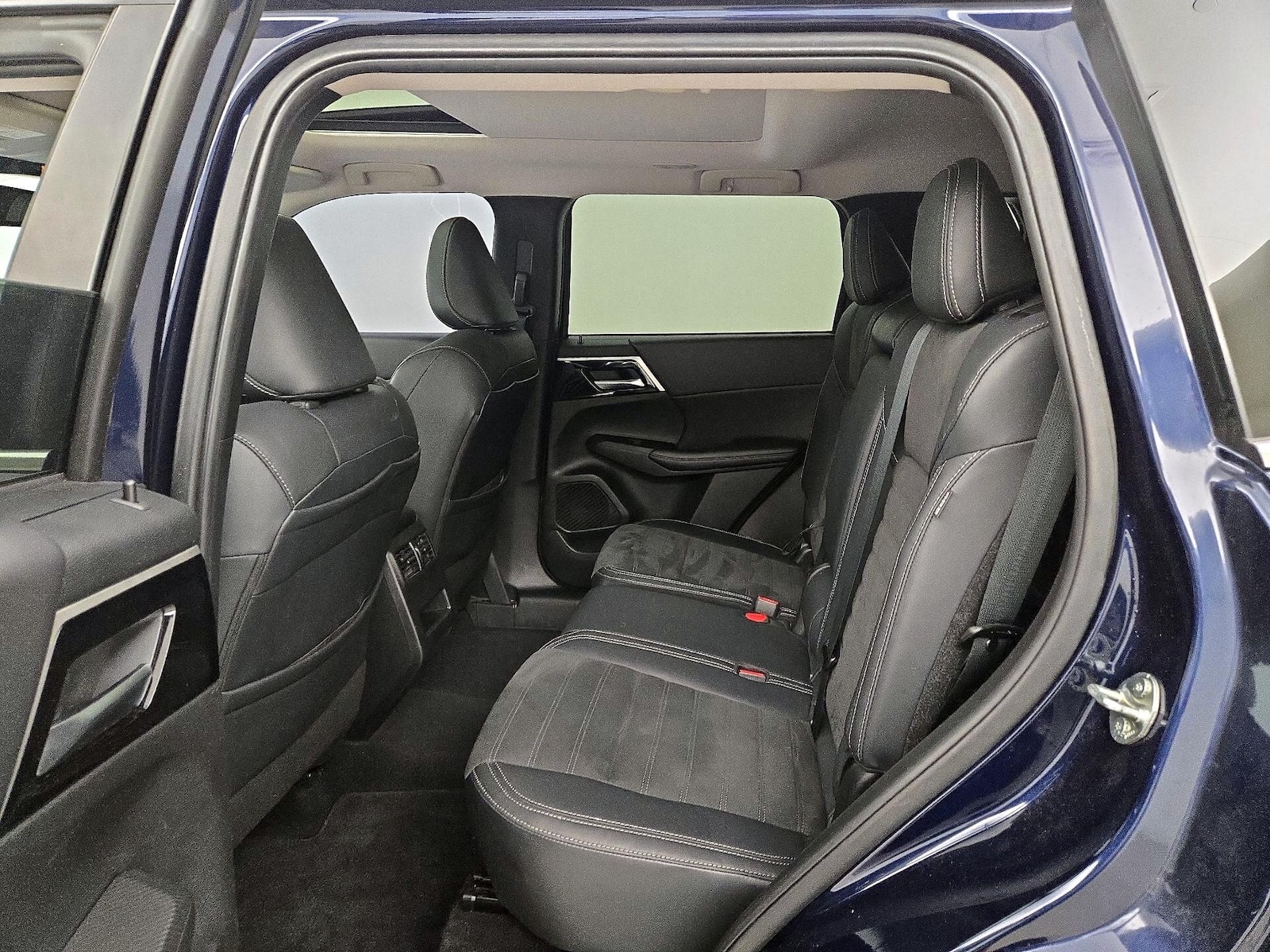 2023 Mitsubishi Outlander SE - Photo 22
